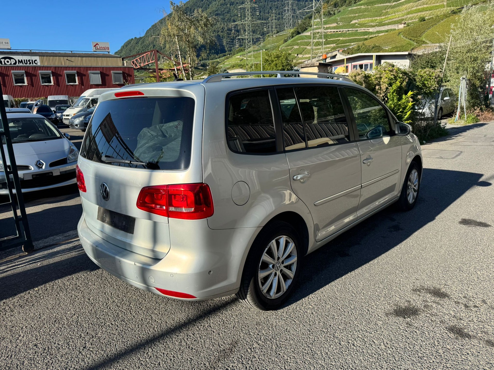 VW Touran 1.4 TSI Trendline-image-8