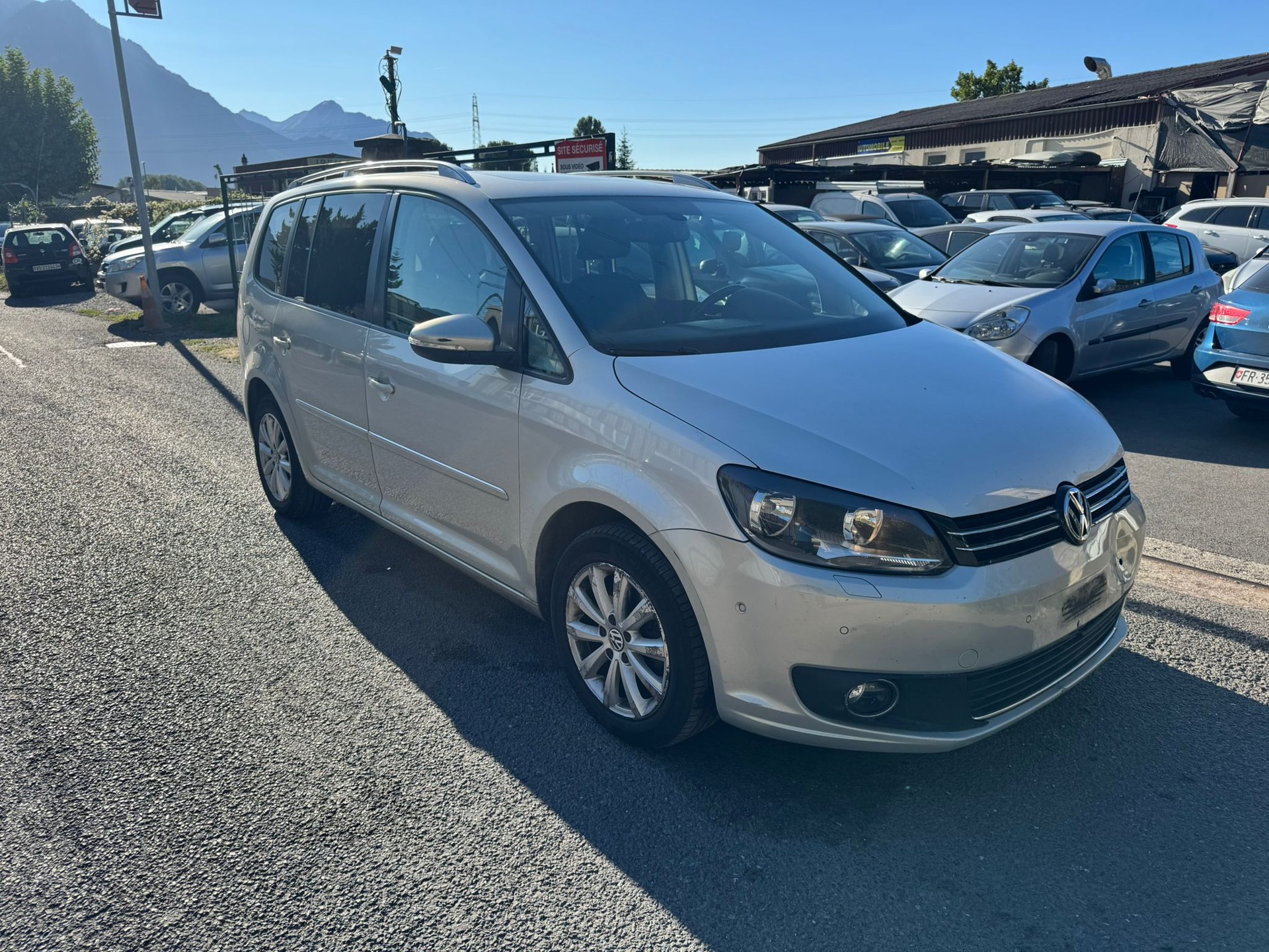 VW Touran 1.4 TSI Trendline-image-1