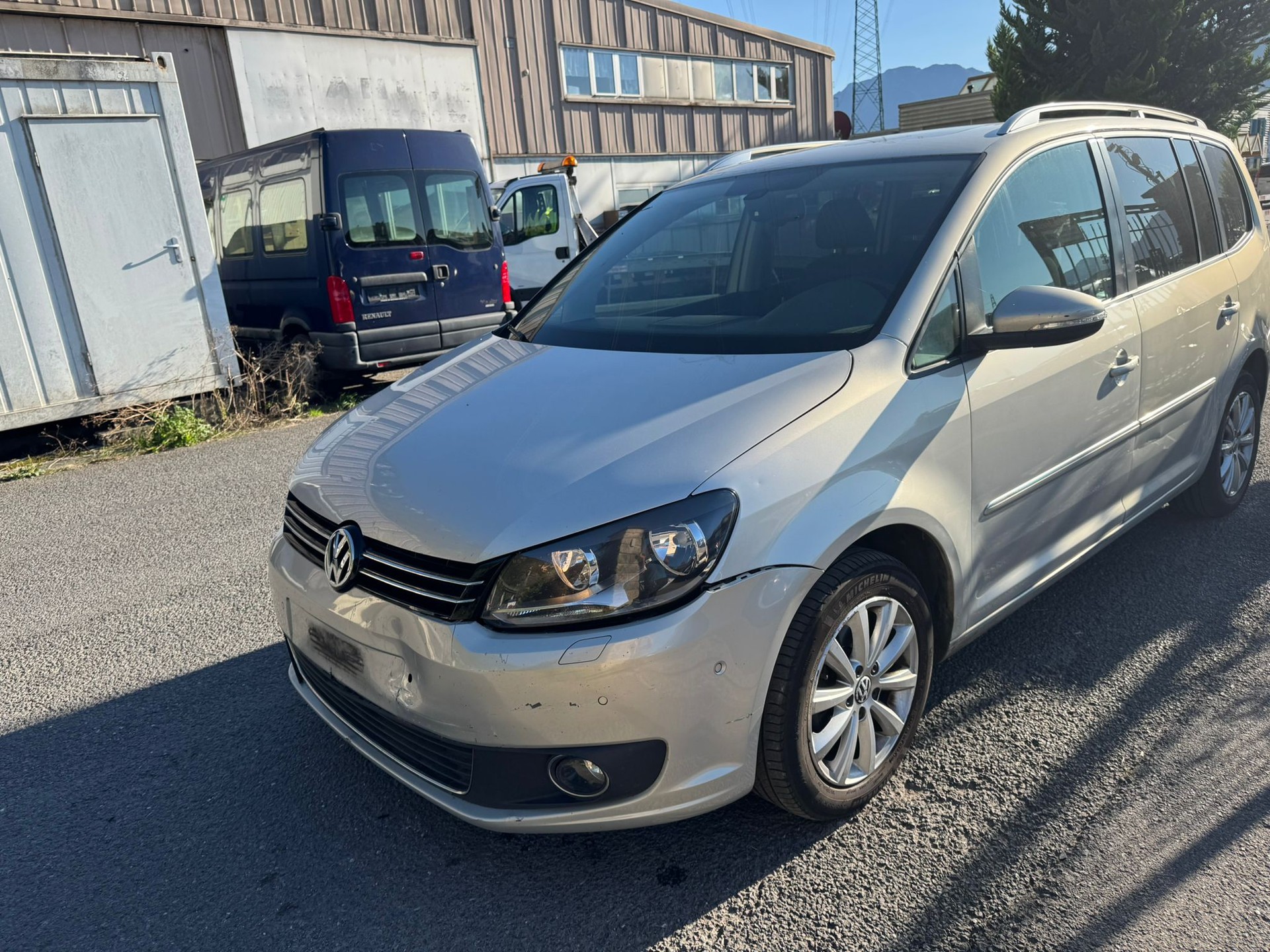 VW Touran 1.4 TSI Trendline-image-2