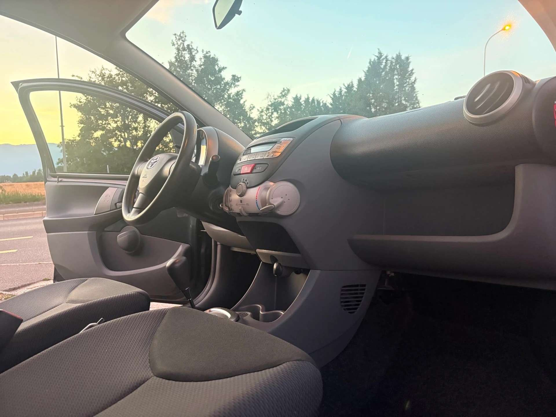 TOYOTA Aygo 1.0-image-7