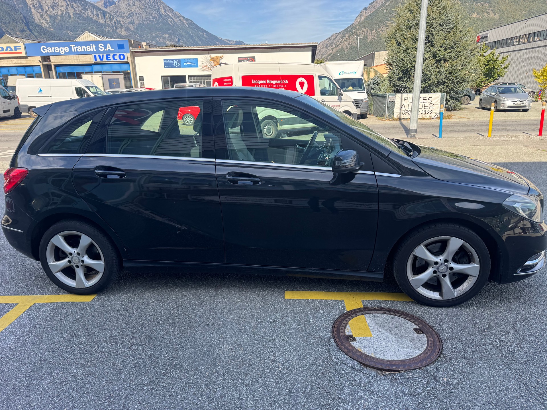 MERCEDES-BENZ B 220 4Matic 7G-DCT-image-3