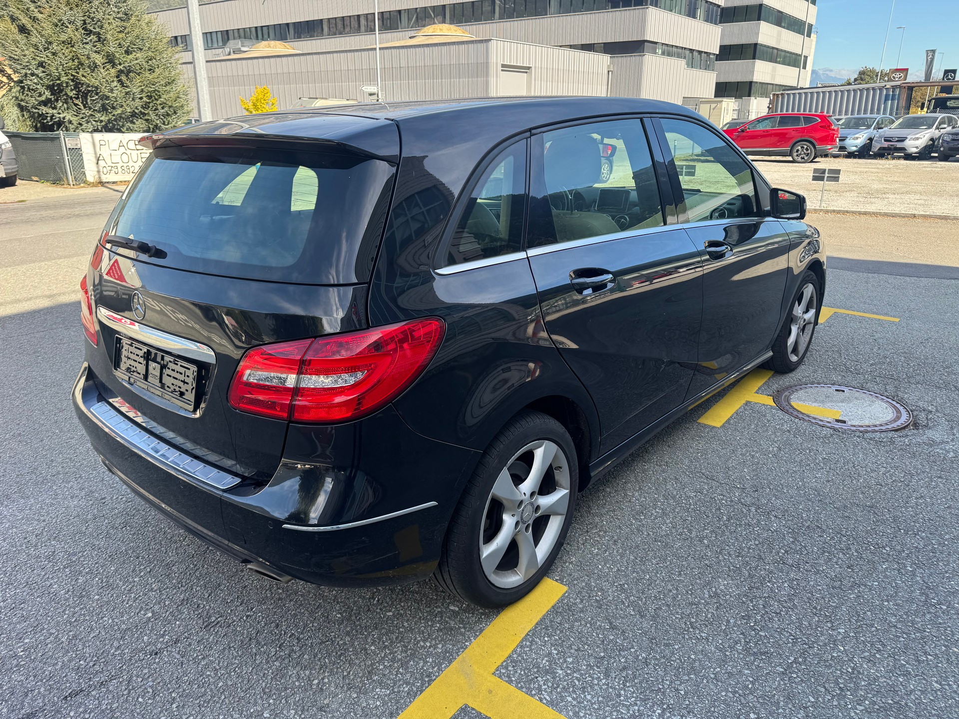 MERCEDES-BENZ B 220 4Matic 7G-DCT-image-4