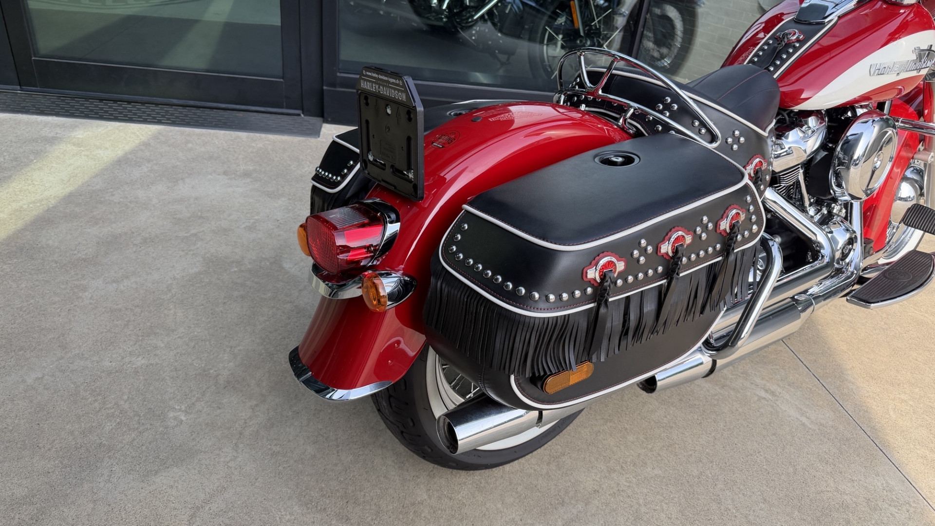 HARLEY-DAVIDSON FLI 1868 Hydra-Glide Revival 114-showroom-element-2