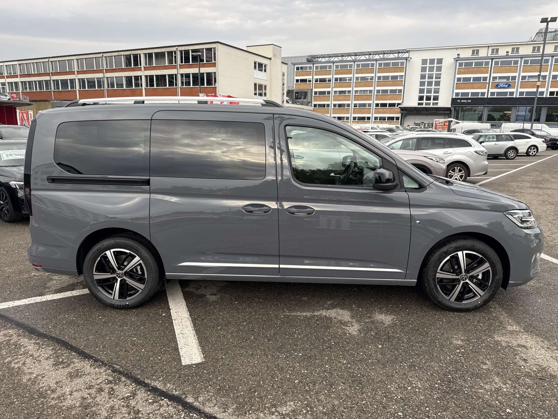 VW Caddy Maxi 1.5 TSi PHEV Style 7-Plätzer 204PS DSG-Automat-image-10