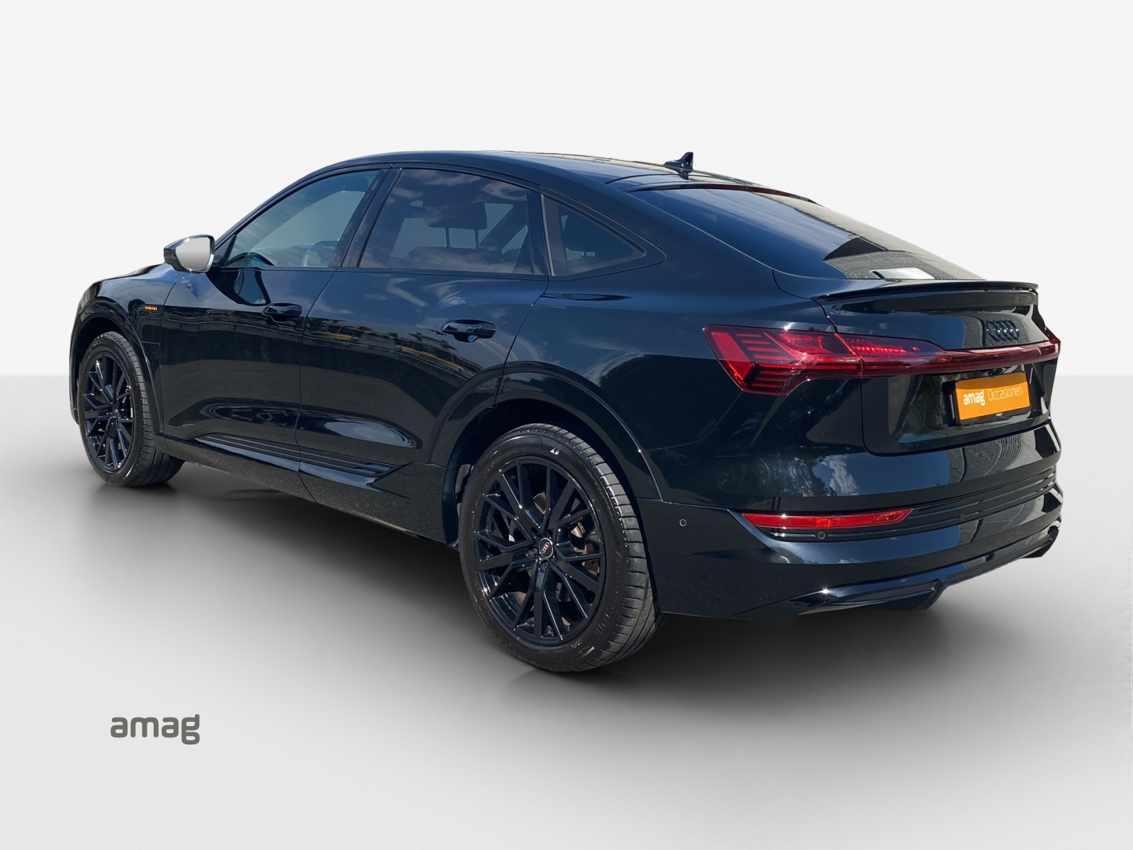 AUDI e-tron 55 Sportback S Line Black Edition quattro-image-2