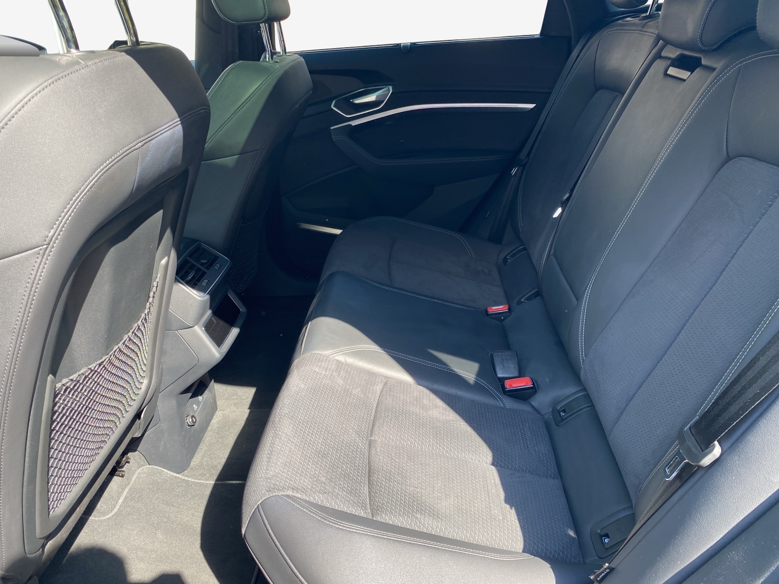 AUDI e-tron 55 Sportback S Line Black Edition quattro-image-11