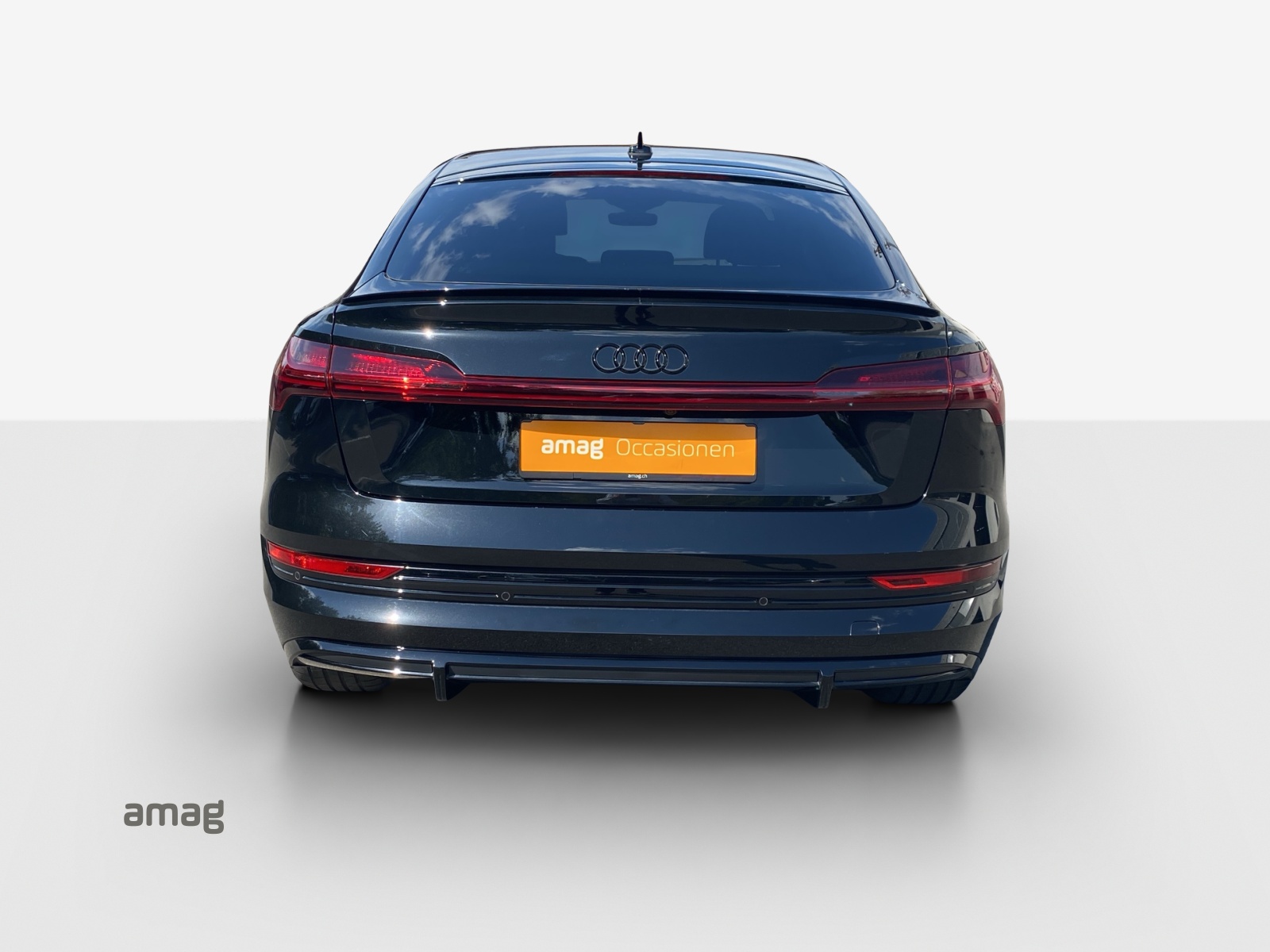 AUDI e-tron 55 Sportback S Line Black Edition quattro-image-3