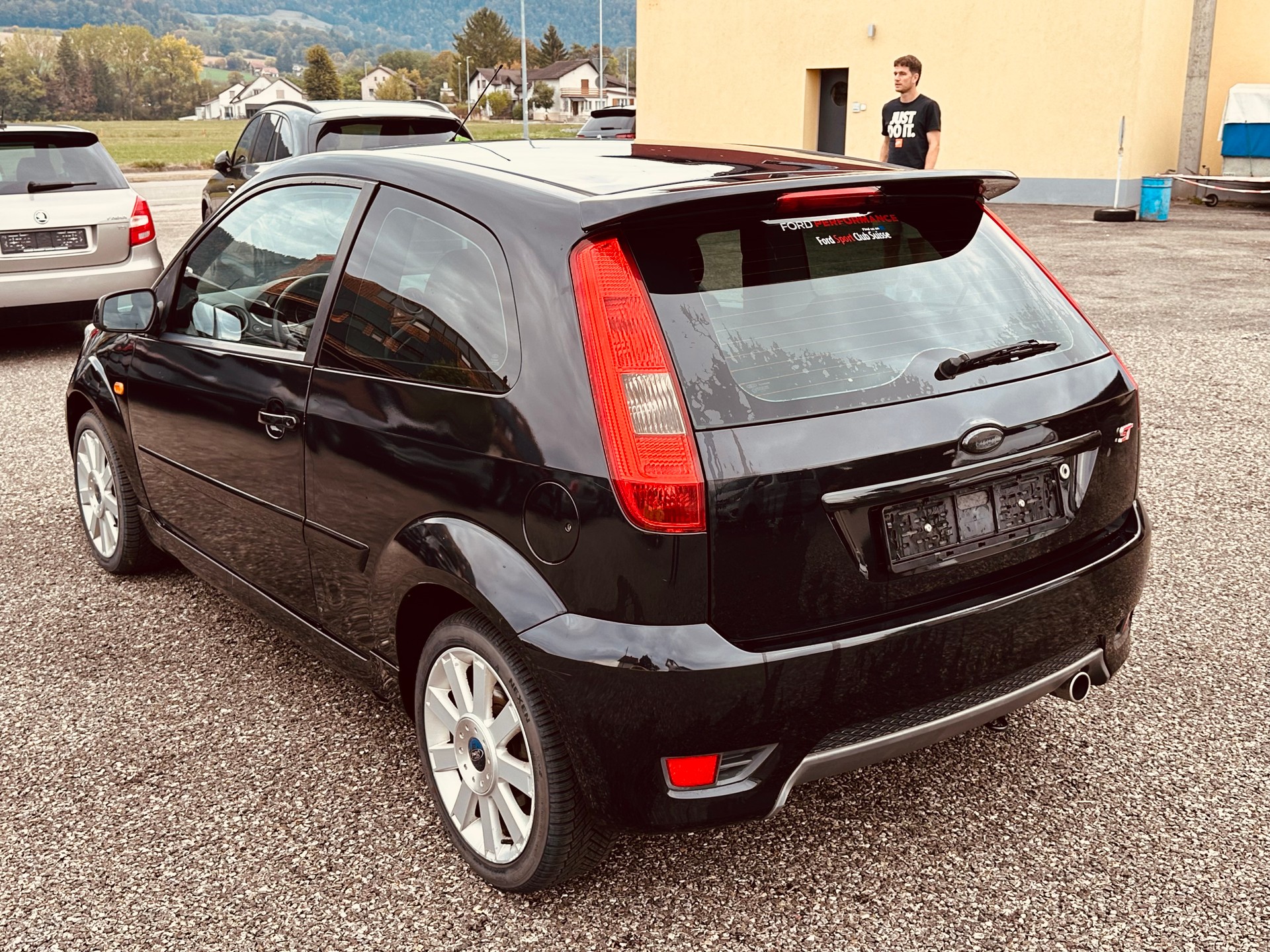 FORD Fiesta 2.0 16V ST-image-5