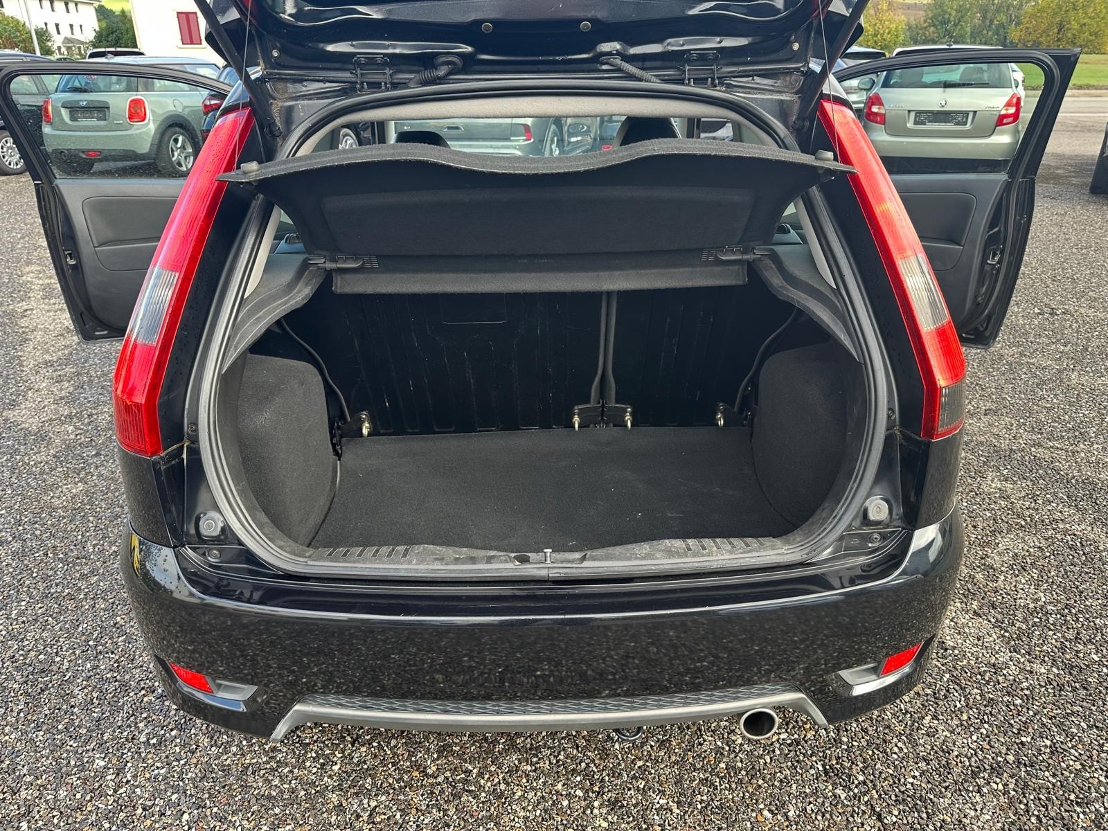 FORD Fiesta 2.0 16V ST-image-5