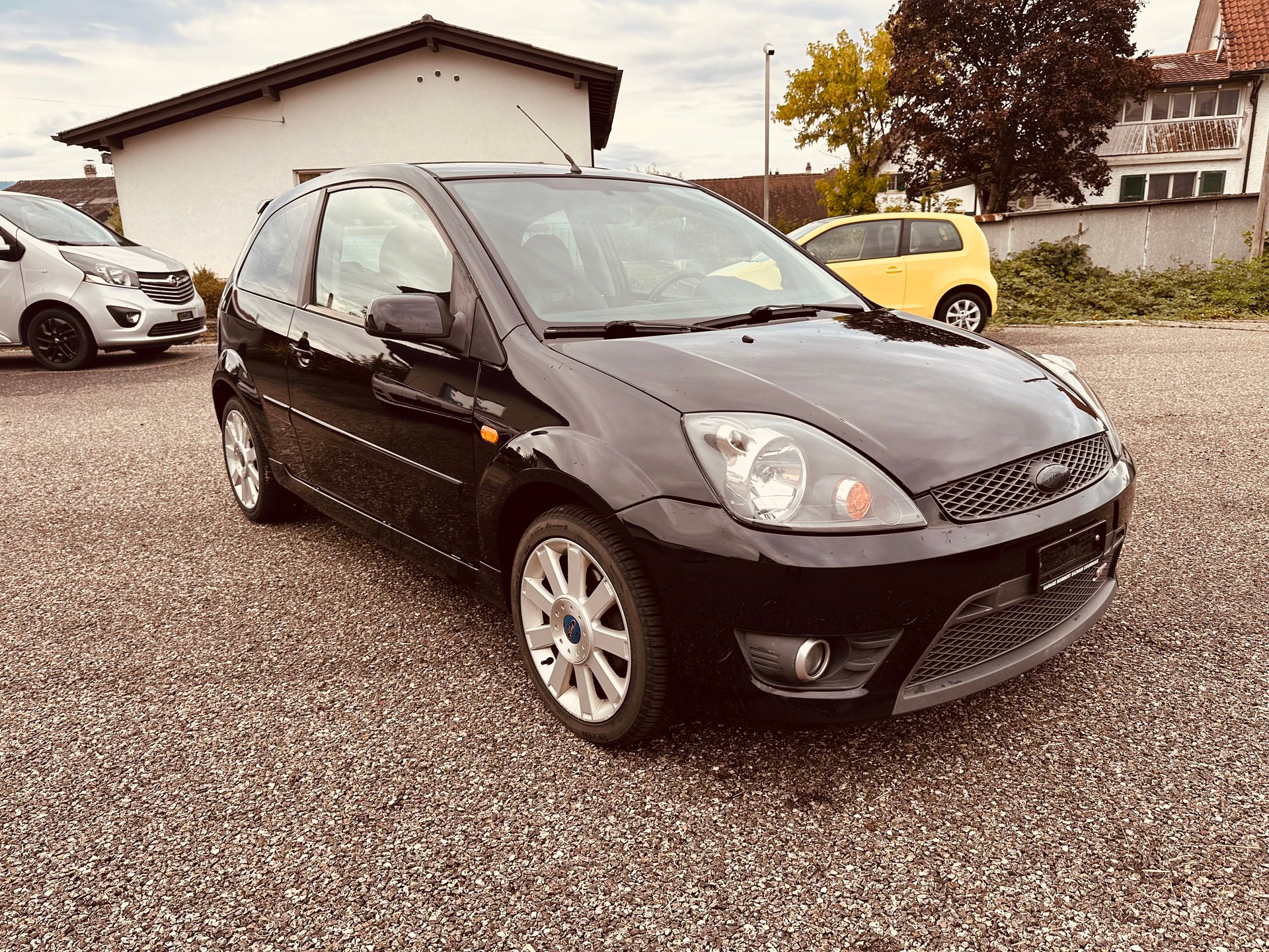 FORD Fiesta 2.0 16V ST-image-1