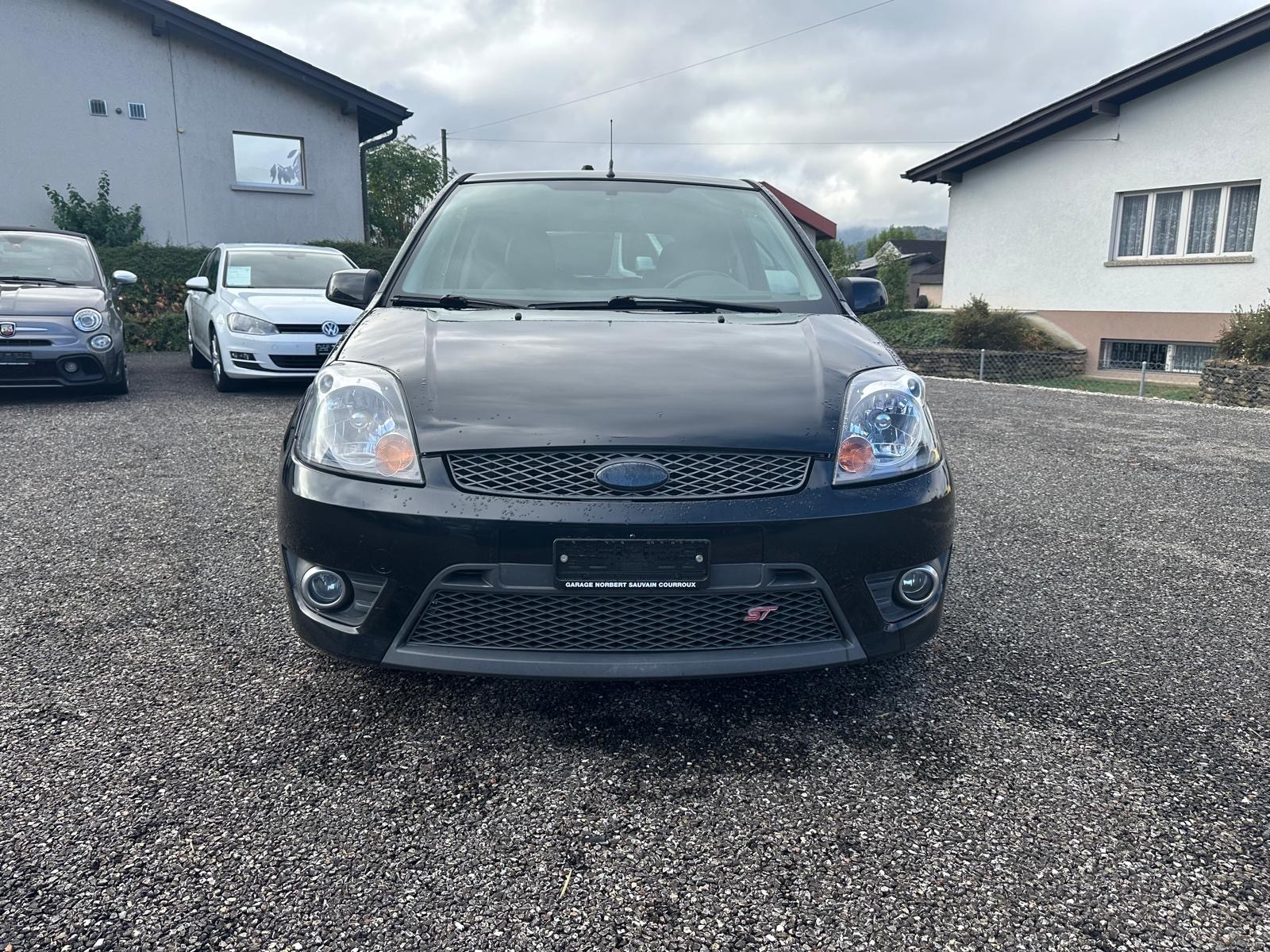 FORD Fiesta 2.0 16V ST-image-1