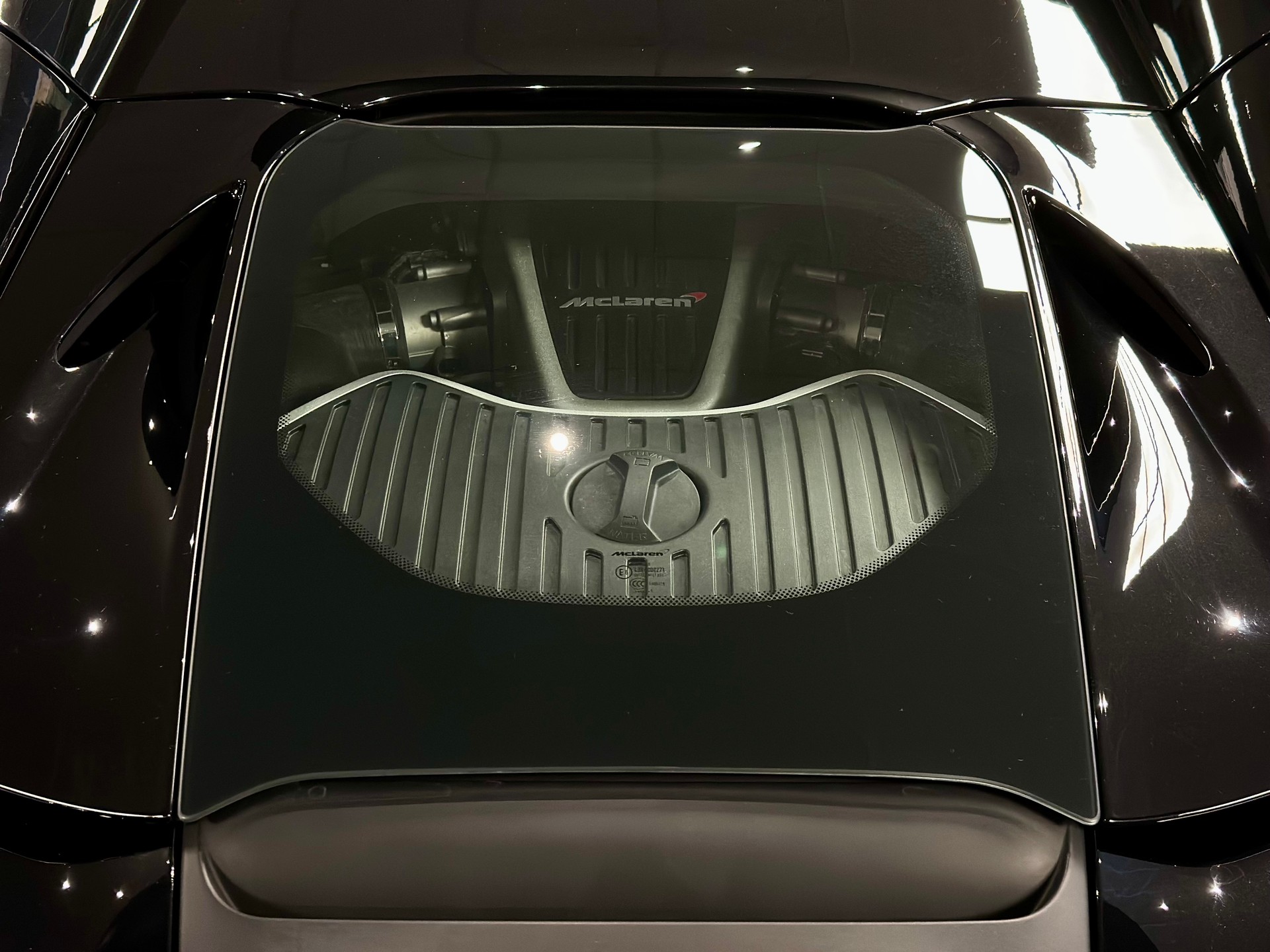 McLAREN 650S Spider 3.8 V8 SSG-image-19