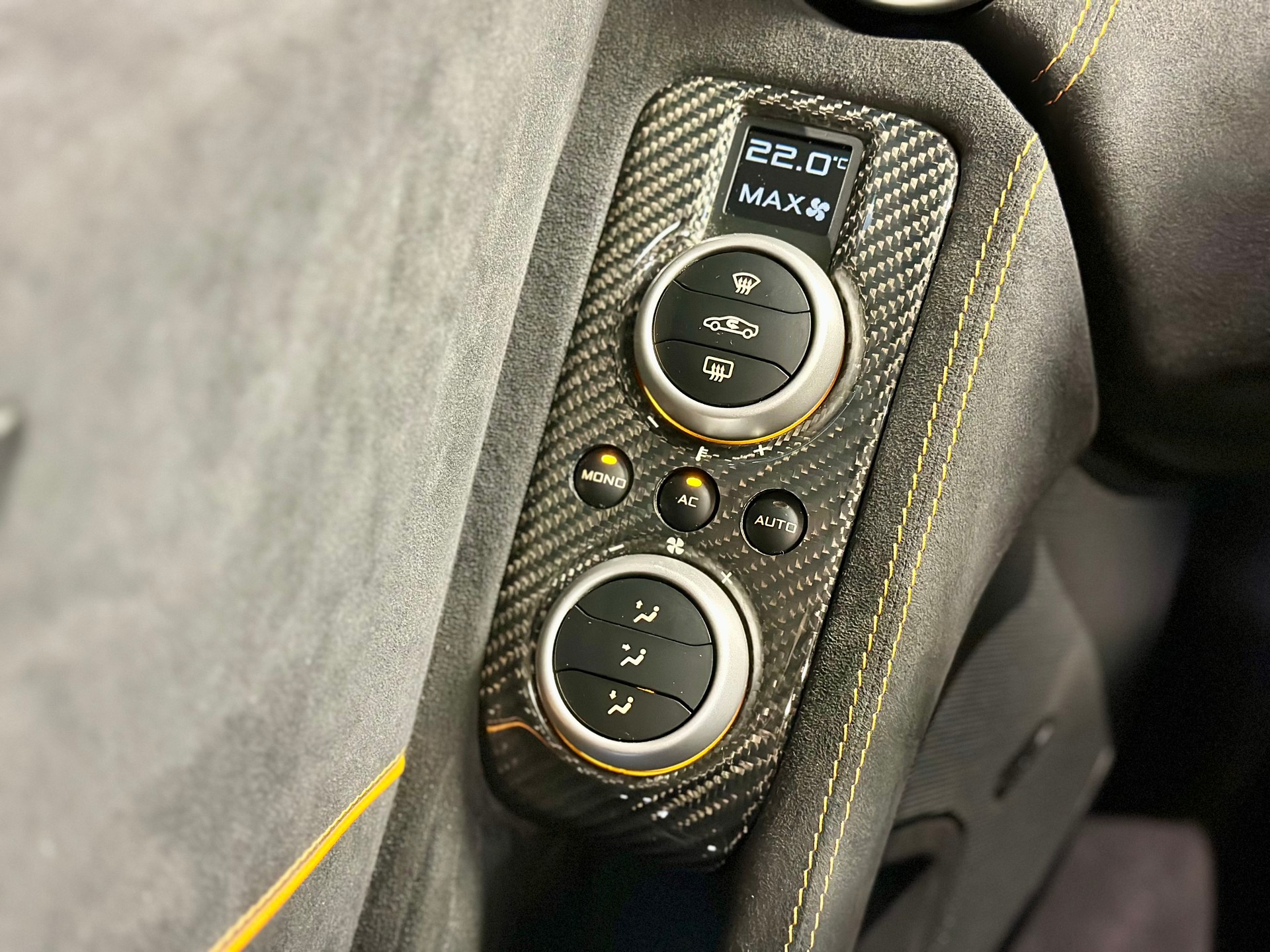 McLAREN 650S Spider 3.8 V8 SSG-image-13