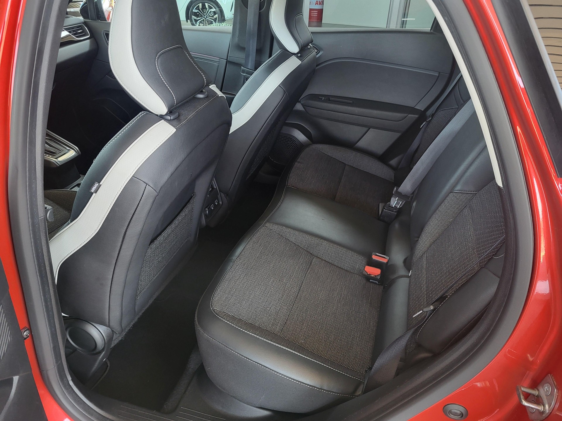 MITSUBISHI ASX 1.6 HEV Instyle-image-5