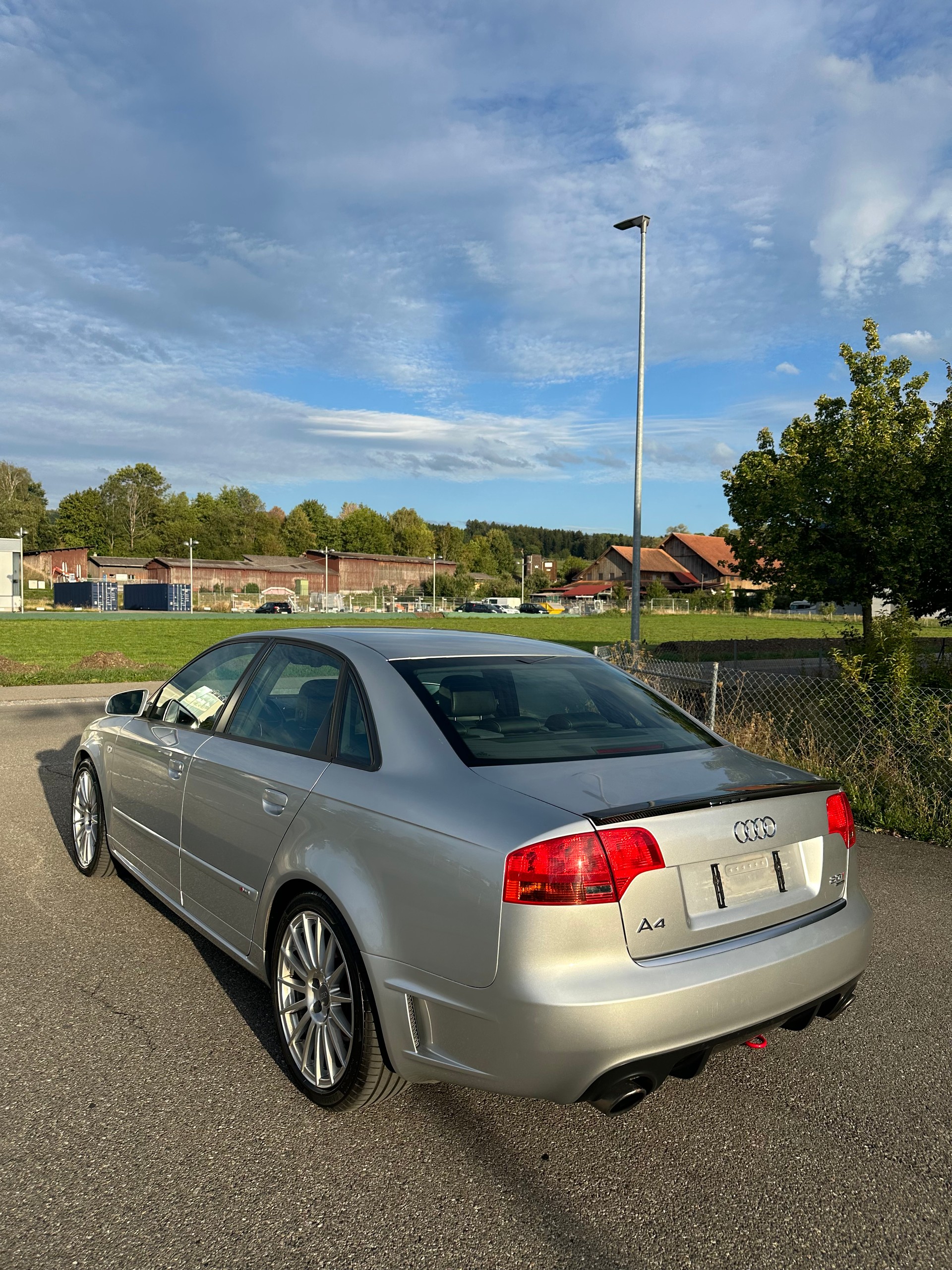 AUDI A4 2.0 T DTM quattro-image-5
