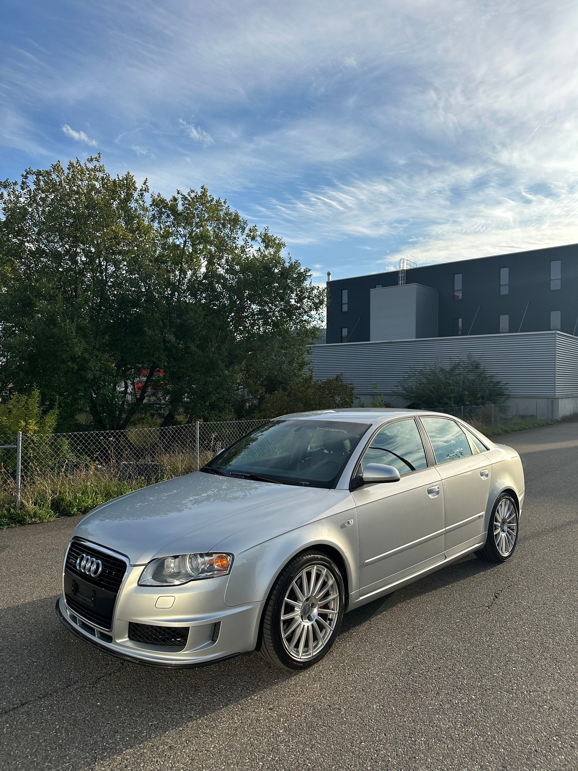 AUDI A4 2.0 T DTM quattro-image-0
