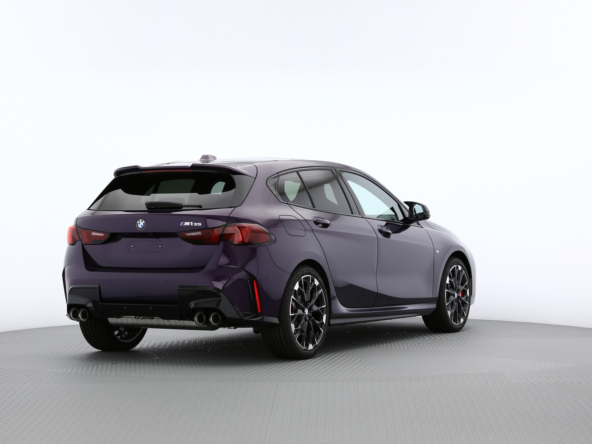 BMW 1er Reihe F70 M135i xDrive-image-1