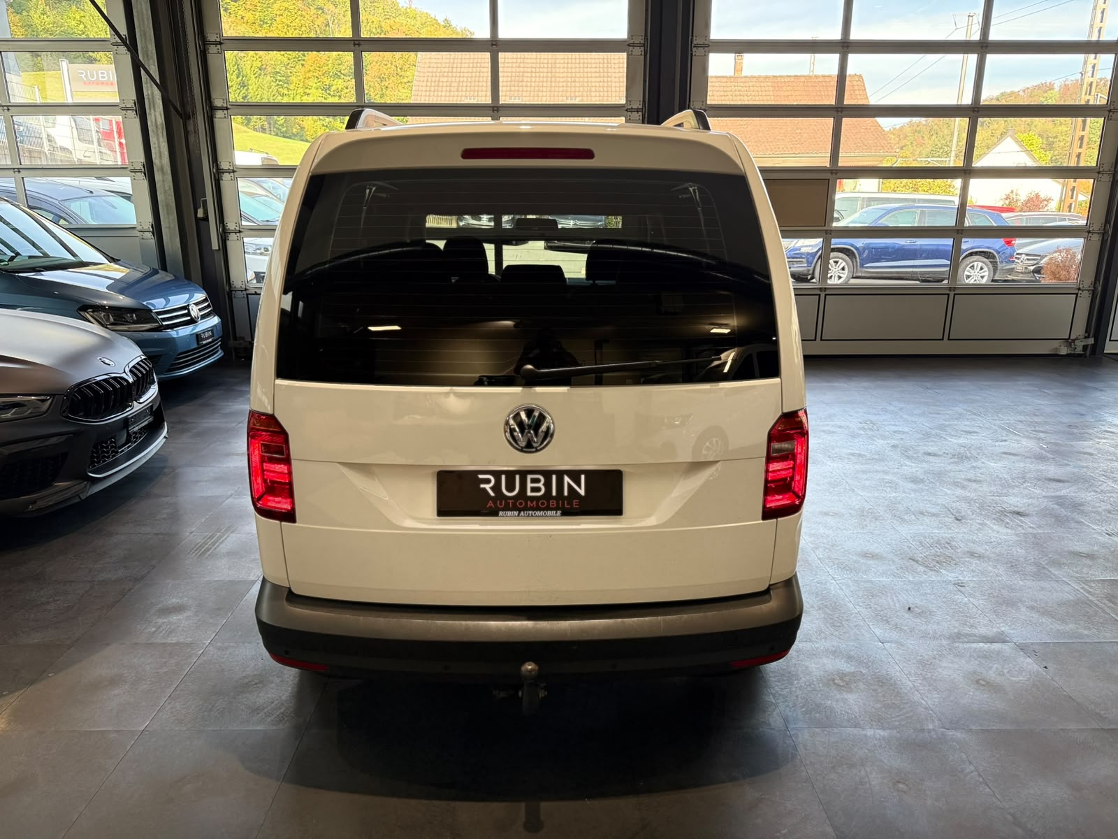 VW Caddy 2.0TDI BlueMotion Technology-image-3