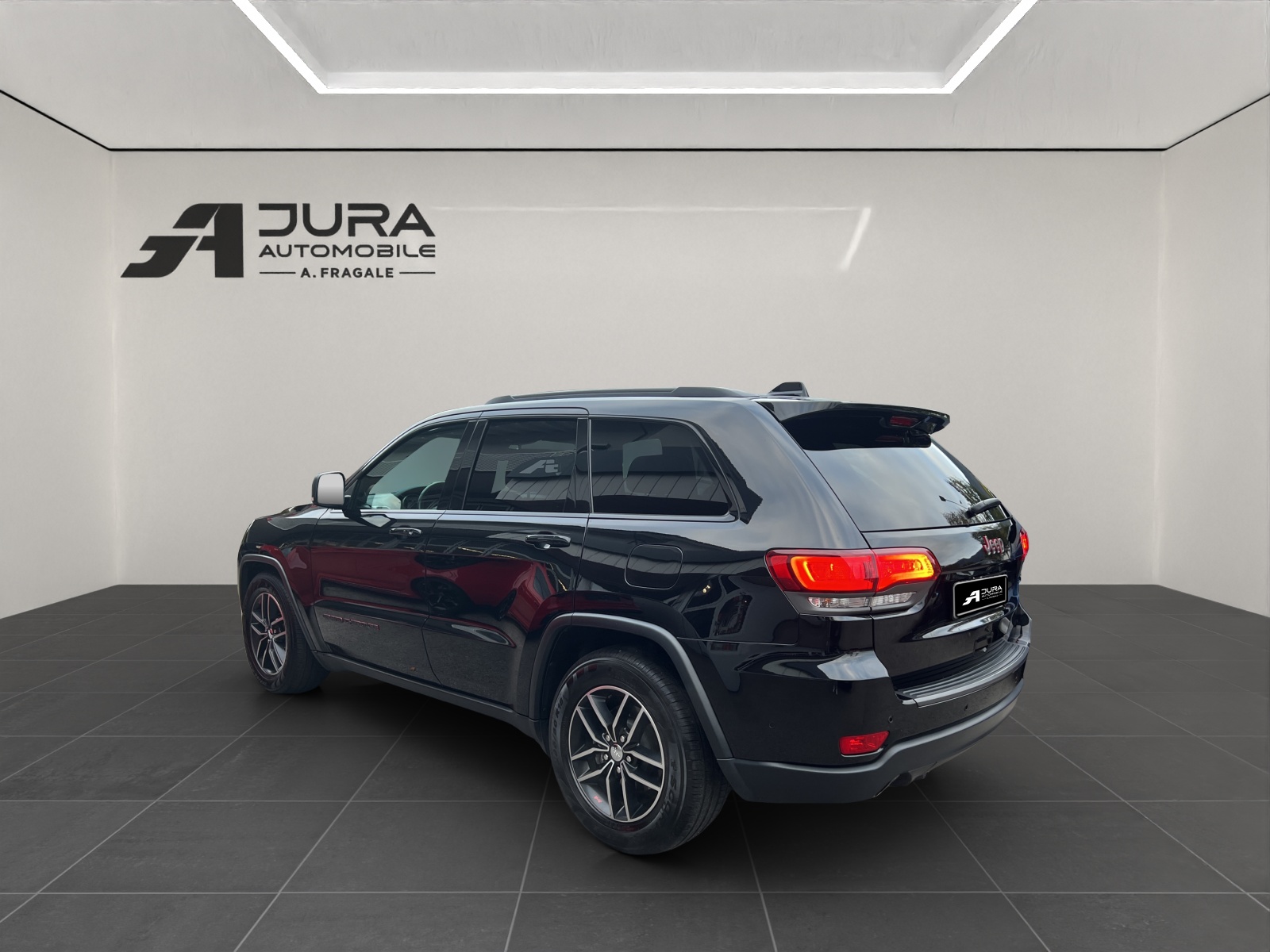 JEEP Grand Cherokee 3.0 CRD 250 Trailhawk-image-4