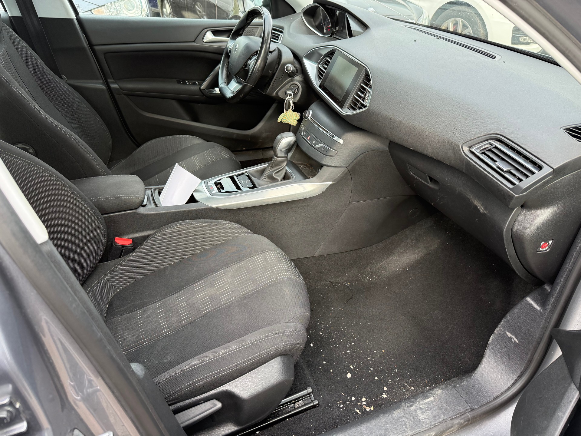 PEUGEOT 308 SW 2.0 BlueHDI Active Automatic-image-8