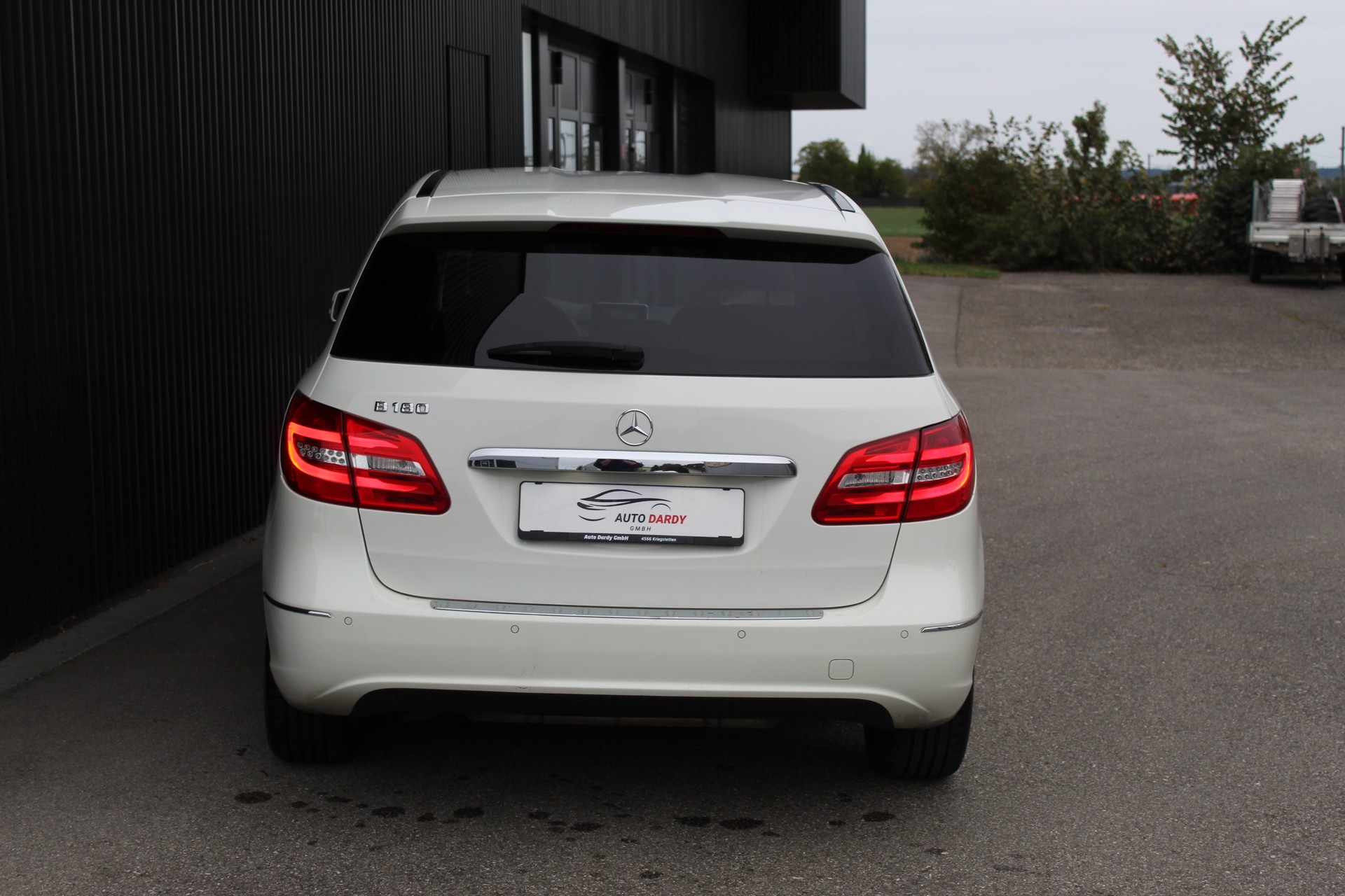 MERCEDES-BENZ B 180 7G-DCT-image-3