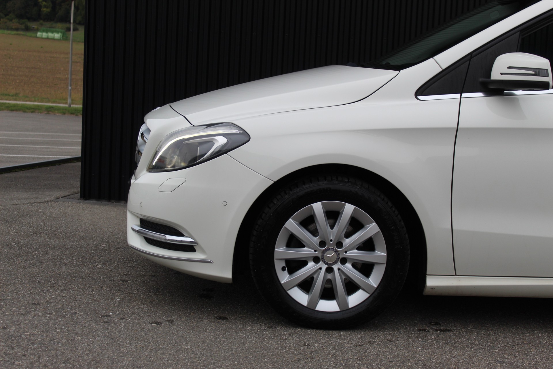 MERCEDES-BENZ B 180 7G-DCT-image-9