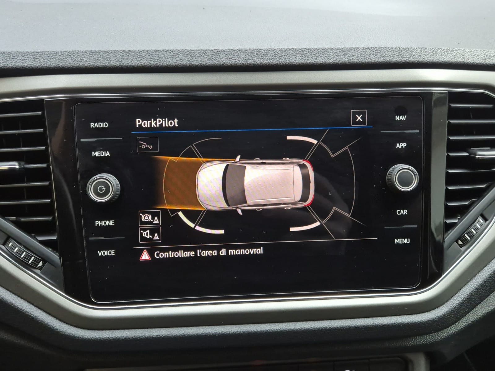 VW T-Roc 1.5 TSI EVO Sport DSG-image-14