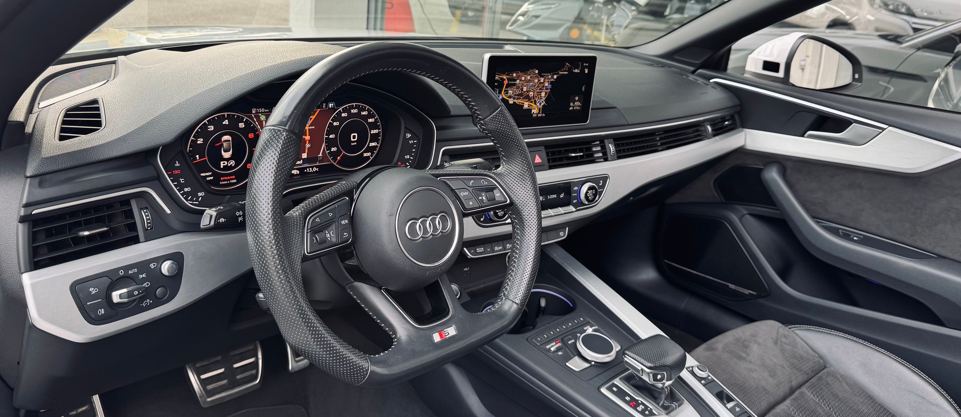 AUDI A5 Cabriolet 2.0 TFSI S-Line S-tronic-image-8