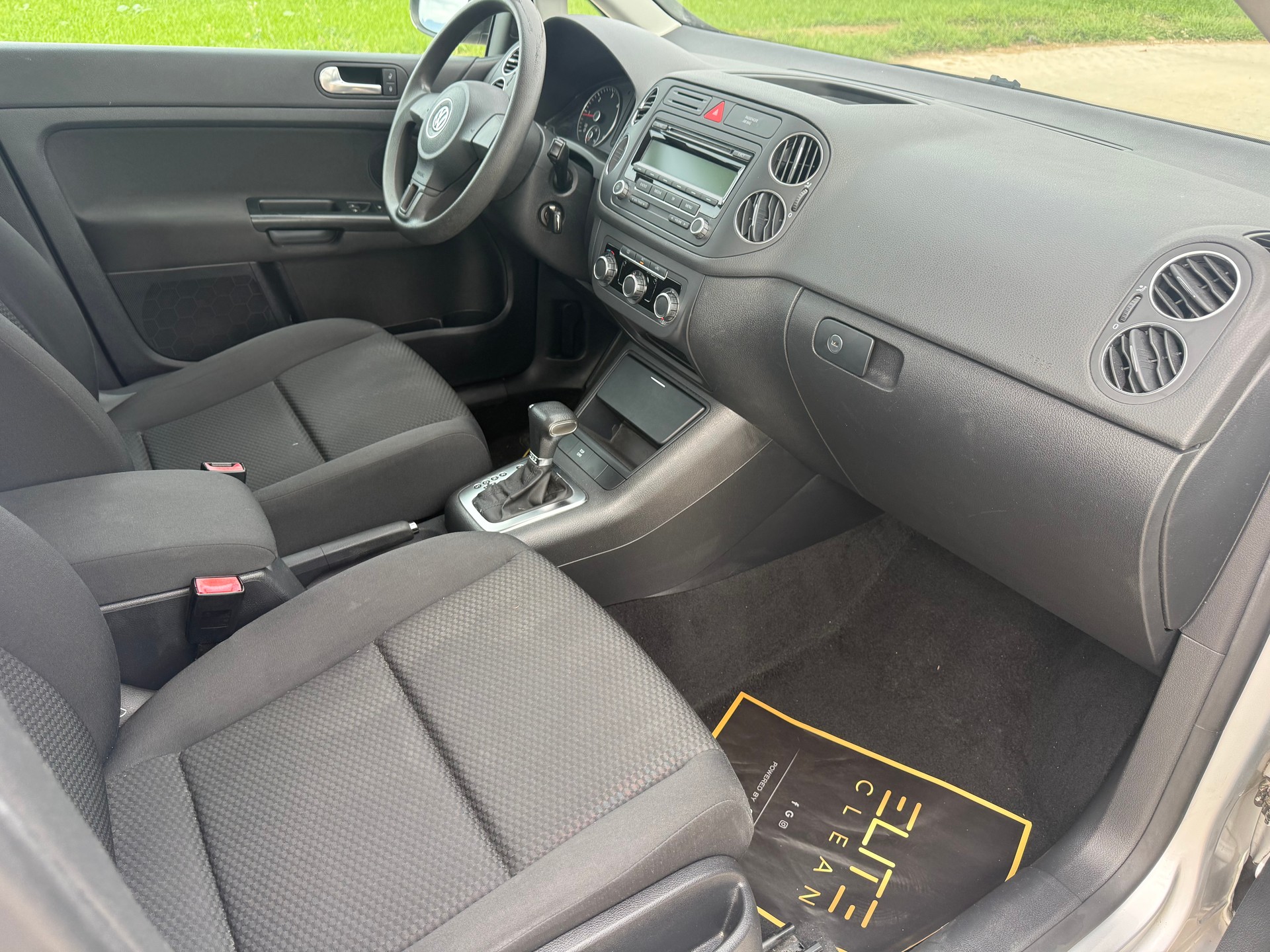 VW Golf Plus 2.0 TDI Comfortline DSG-image-6