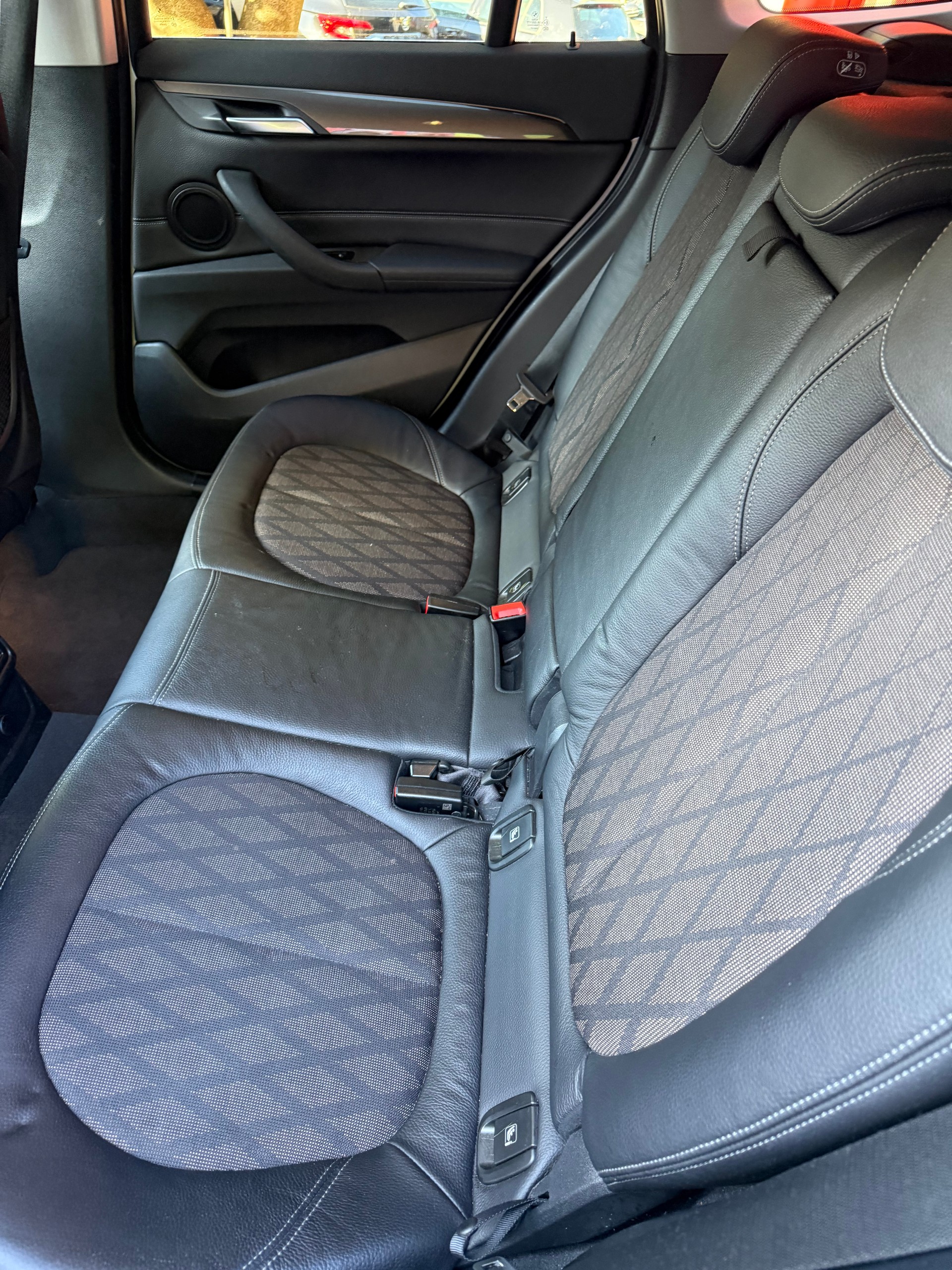 BMW X1 xDrive 18d xLine Steptronic-image-5
