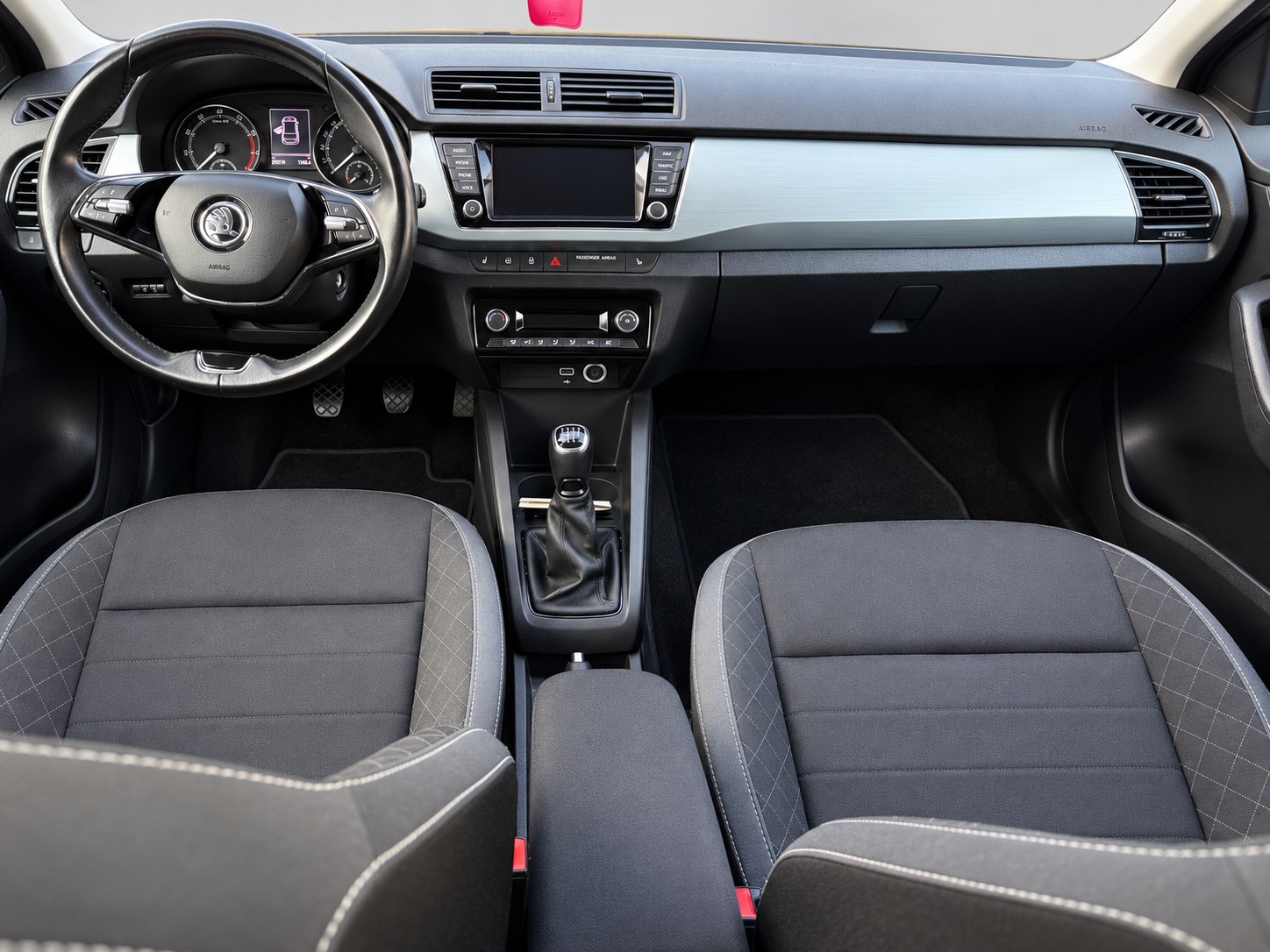 SKODA Fabia 1.0 TSI Style-image-9