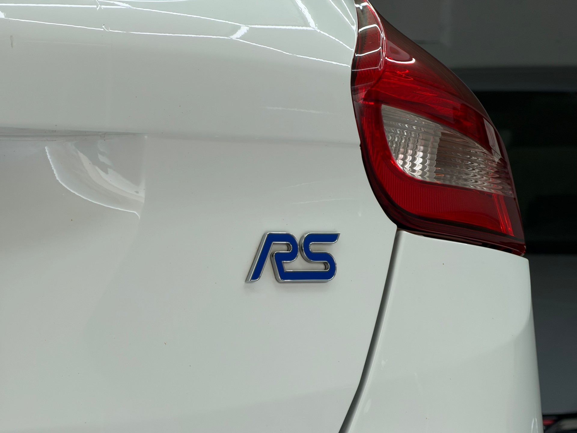 FORD Focus 2.3 EcoBoost RS AWD * CH Auto / Recaro *-image-8