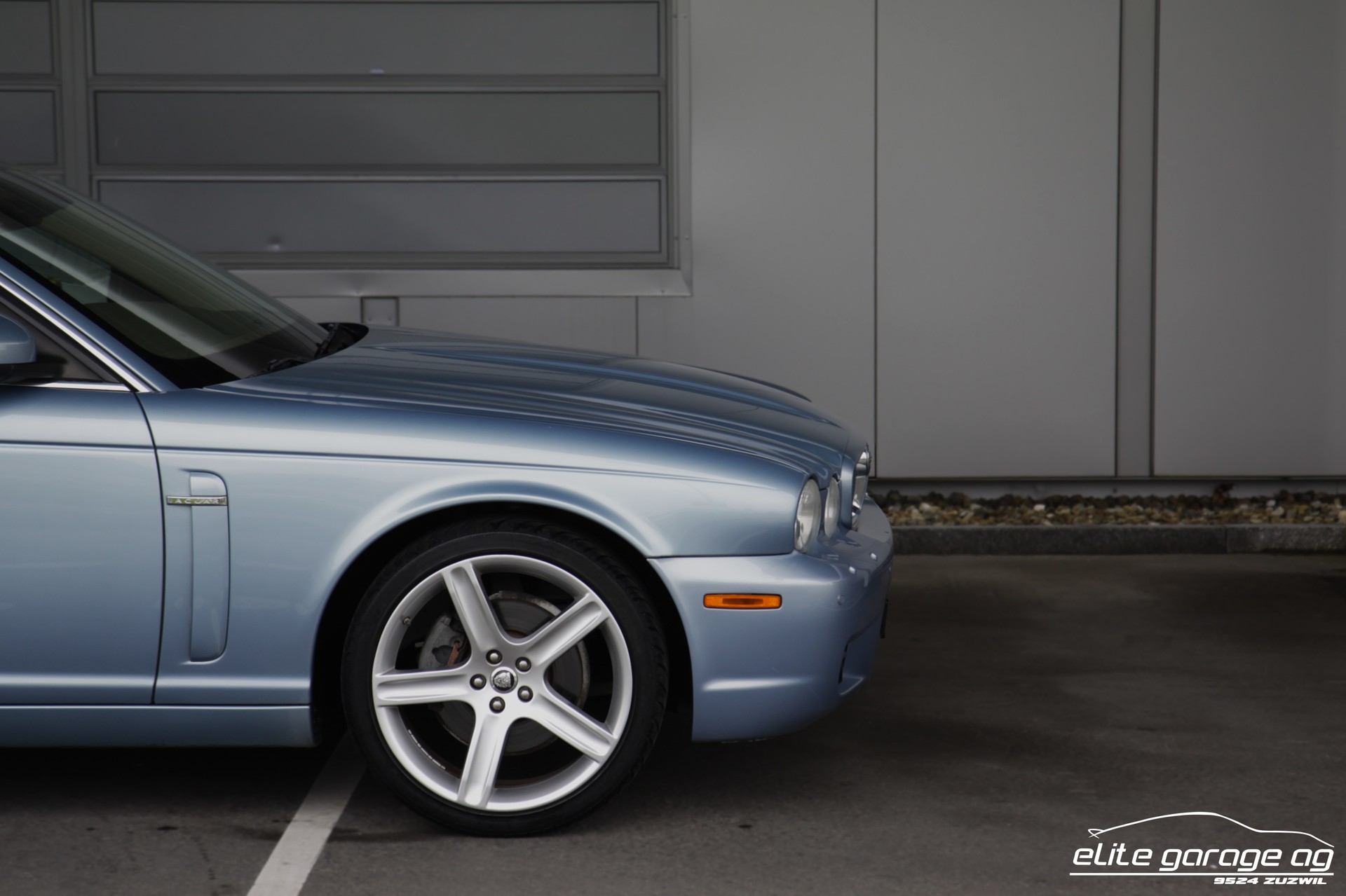 JAGUAR XJ8 4.2 V8 Sovereign-image-9