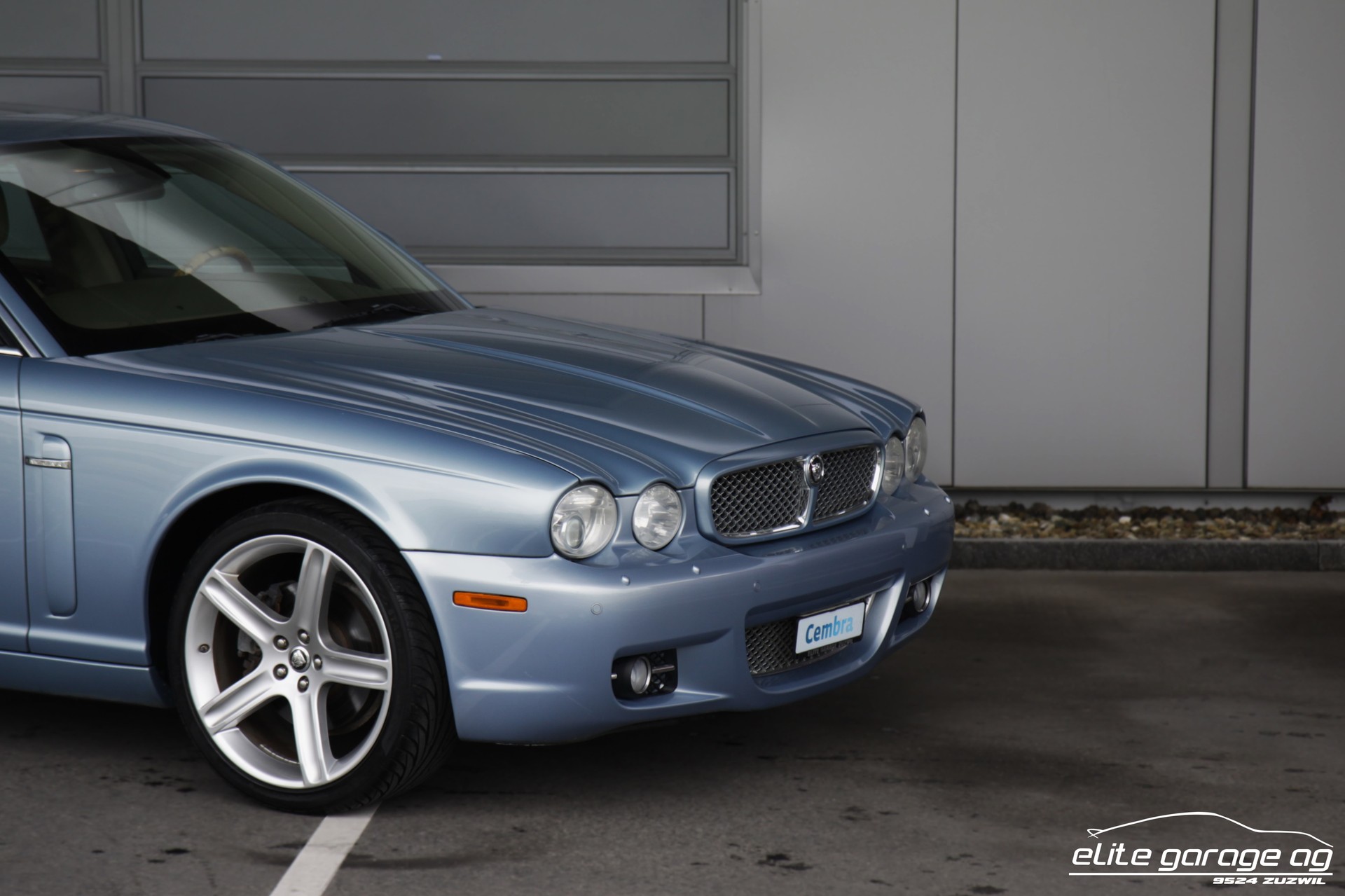 JAGUAR XJ8 4.2 V8 Sovereign-image-8
