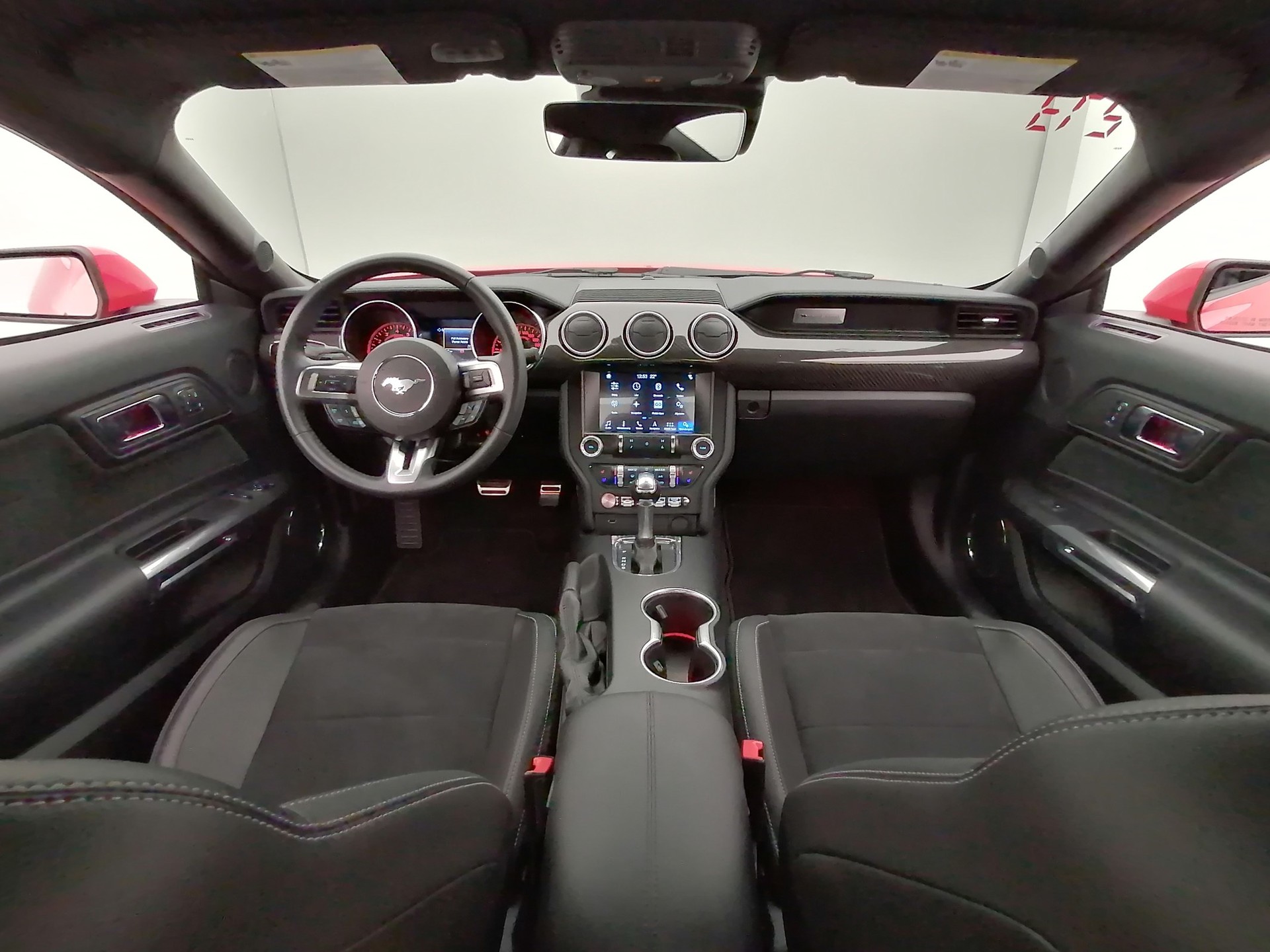 FORD Mustang 5.0 GT Fastback-image-7