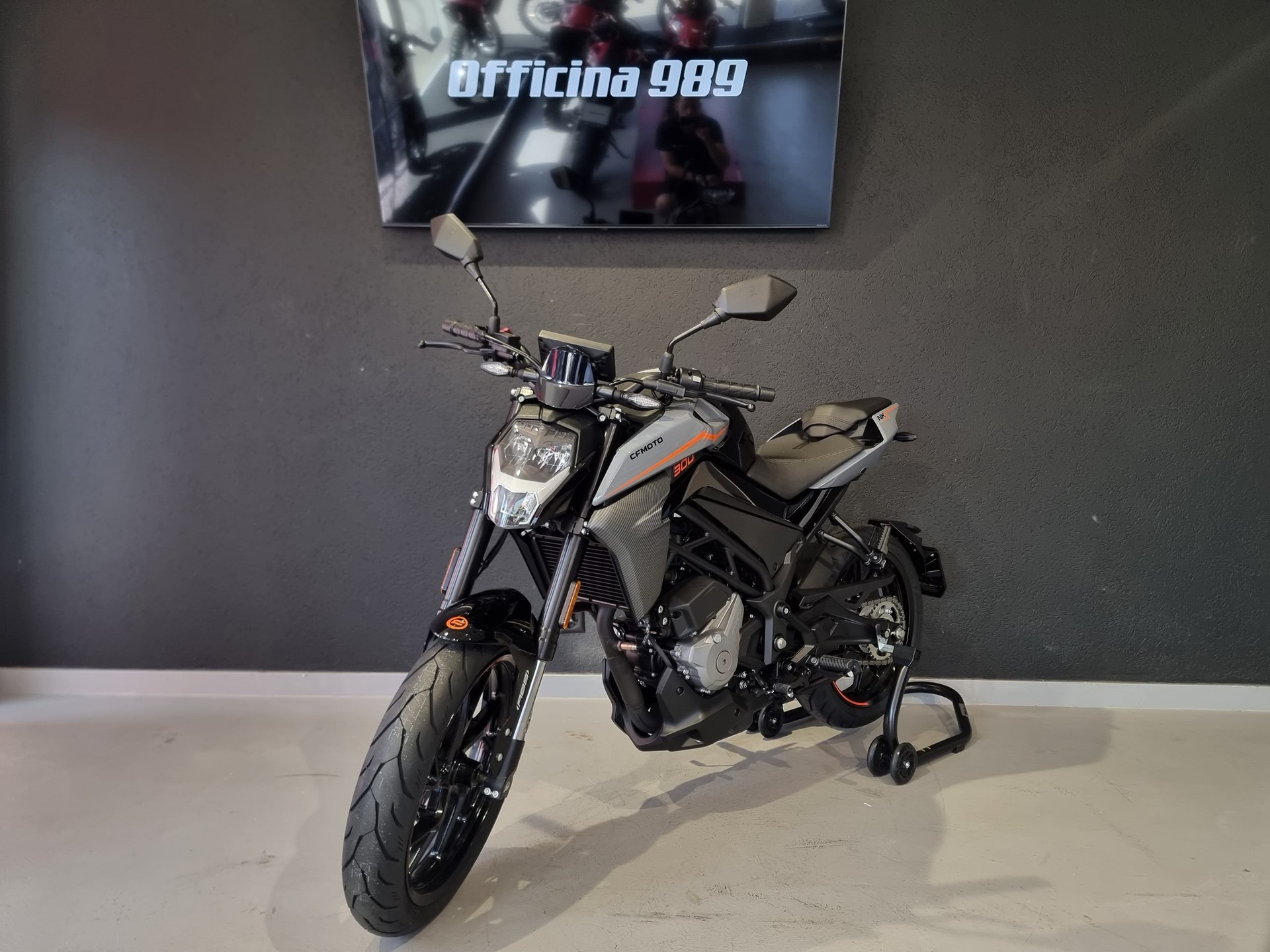 CF MOTO 300NK