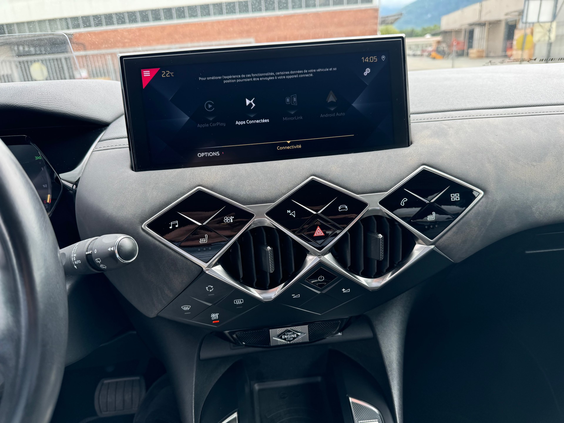 DS AUTOMOBILES DS 3 Crossback 1.2 PureTech SO Chic EAT8-image-13