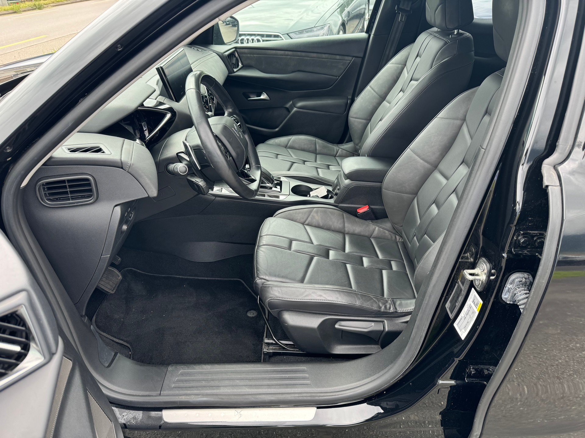 DS AUTOMOBILES DS 3 Crossback 1.2 PureTech SO Chic EAT8-image-8