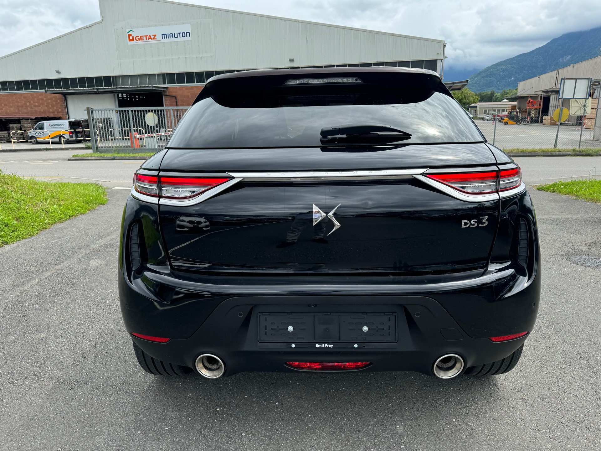 DS AUTOMOBILES DS 3 Crossback 1.2 PureTech SO Chic EAT8-image-4