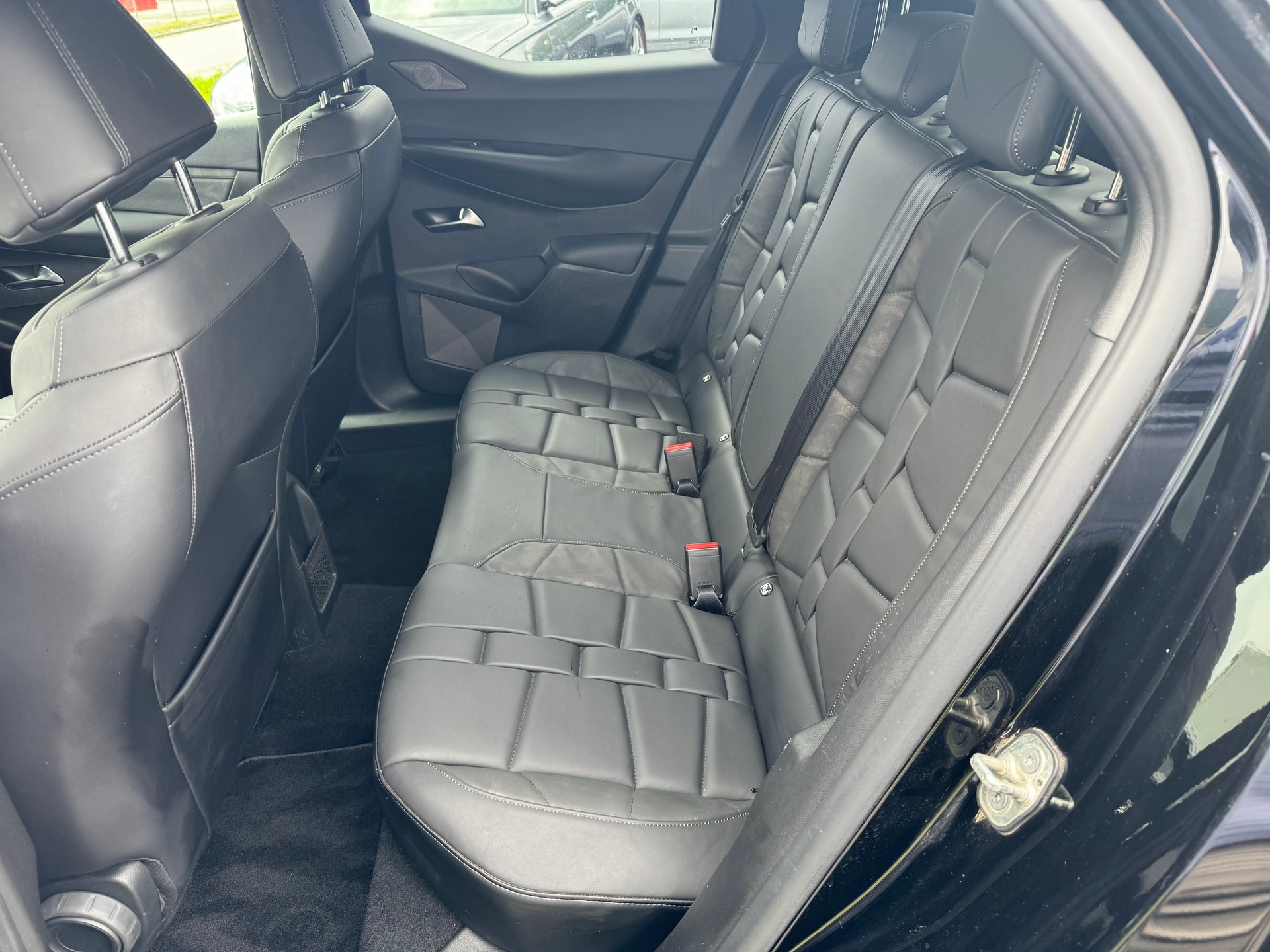 DS AUTOMOBILES DS 3 Crossback 1.2 PureTech SO Chic EAT8-image-6