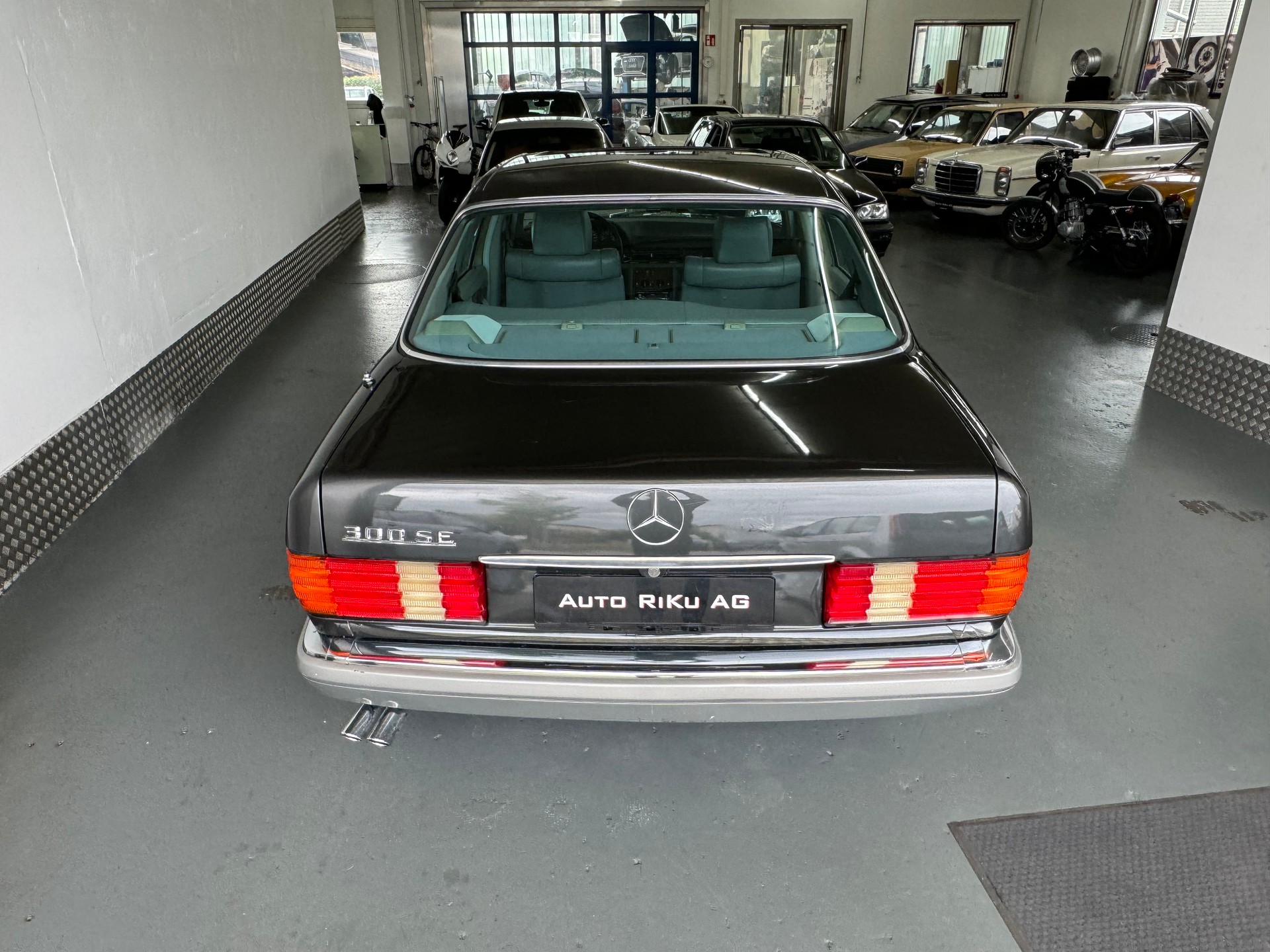 MERCEDES-BENZ 300 SE-image-8