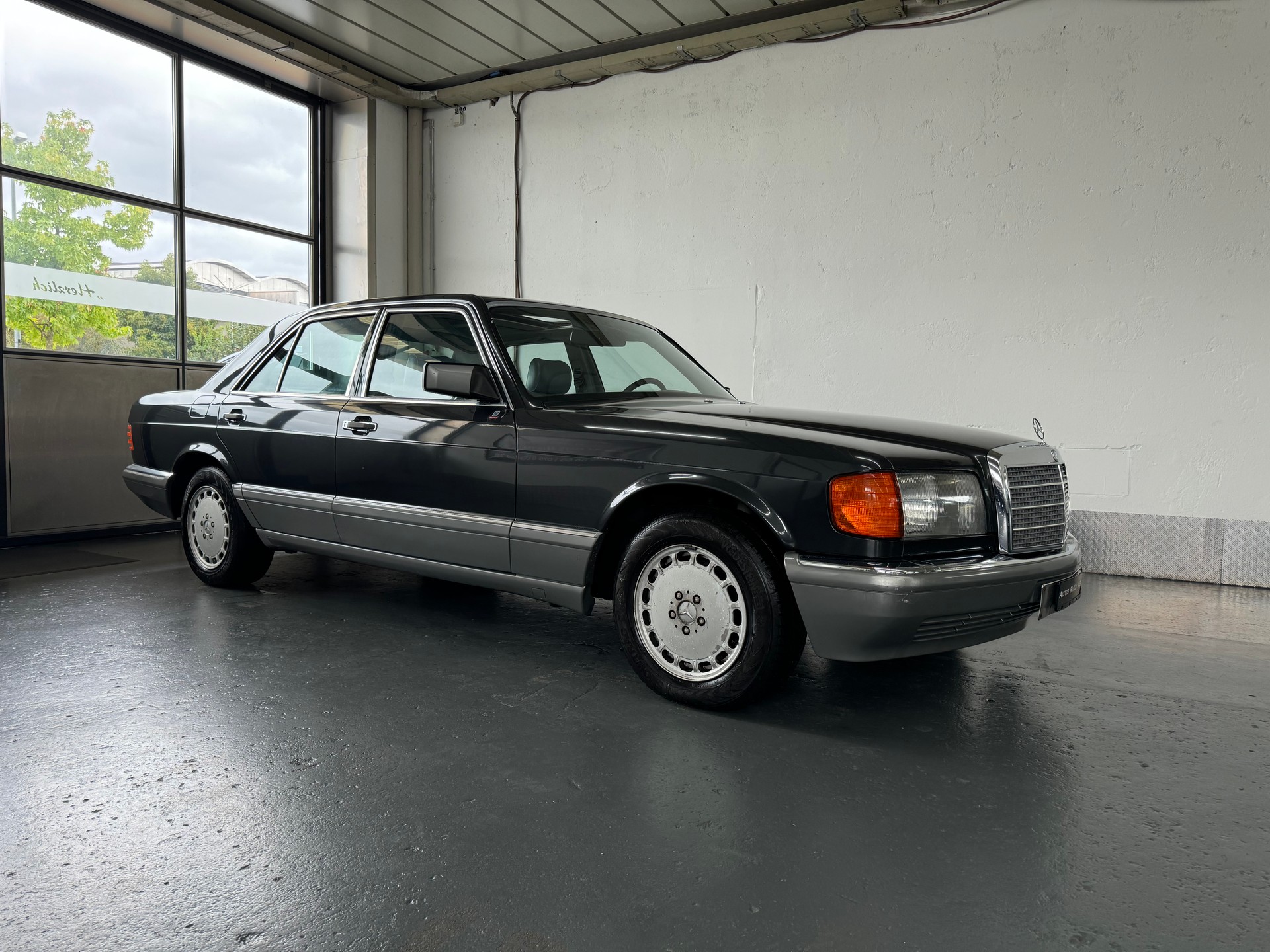 MERCEDES-BENZ 300 SE-image-1