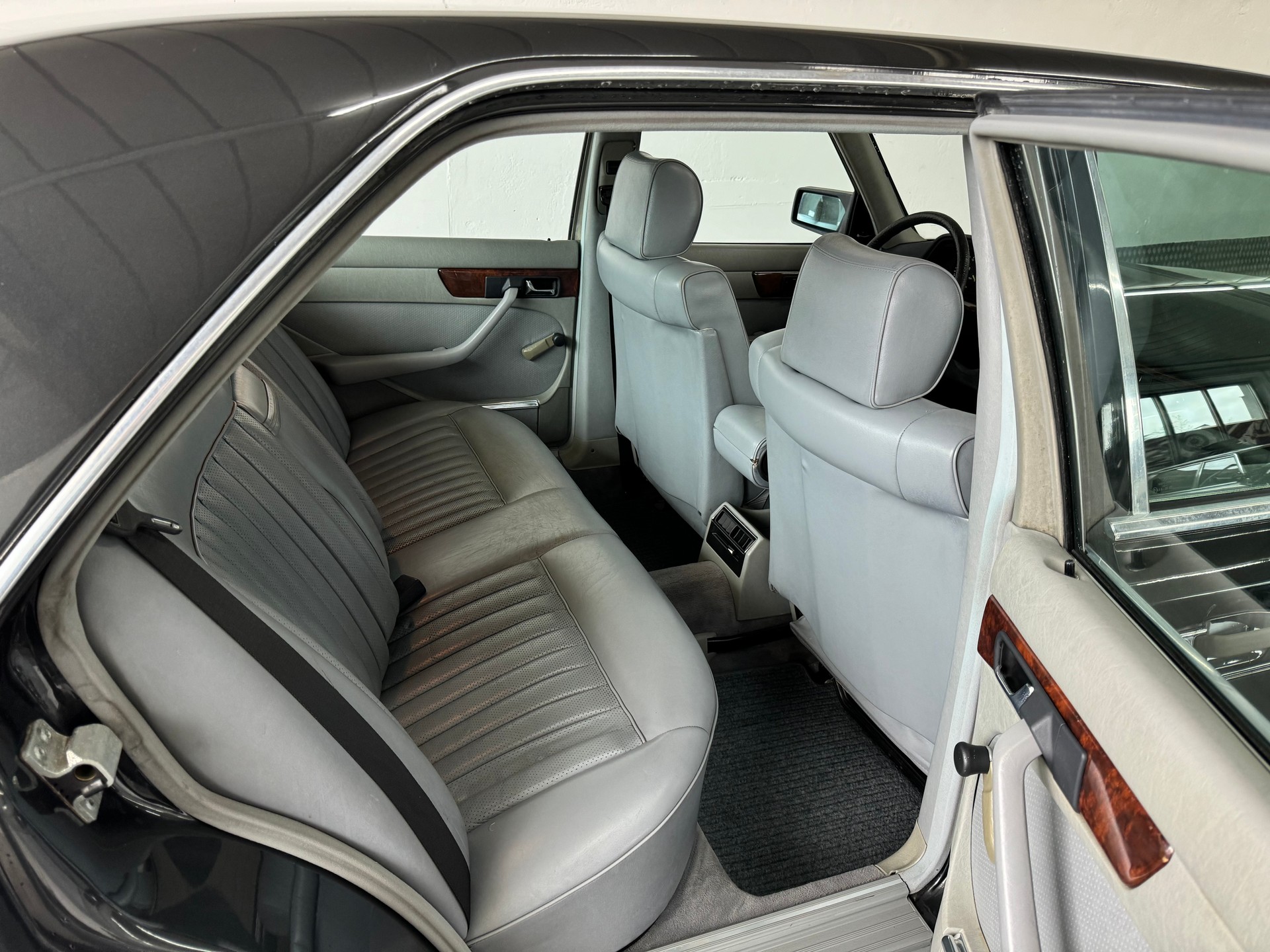 MERCEDES-BENZ 300 SE-image-19