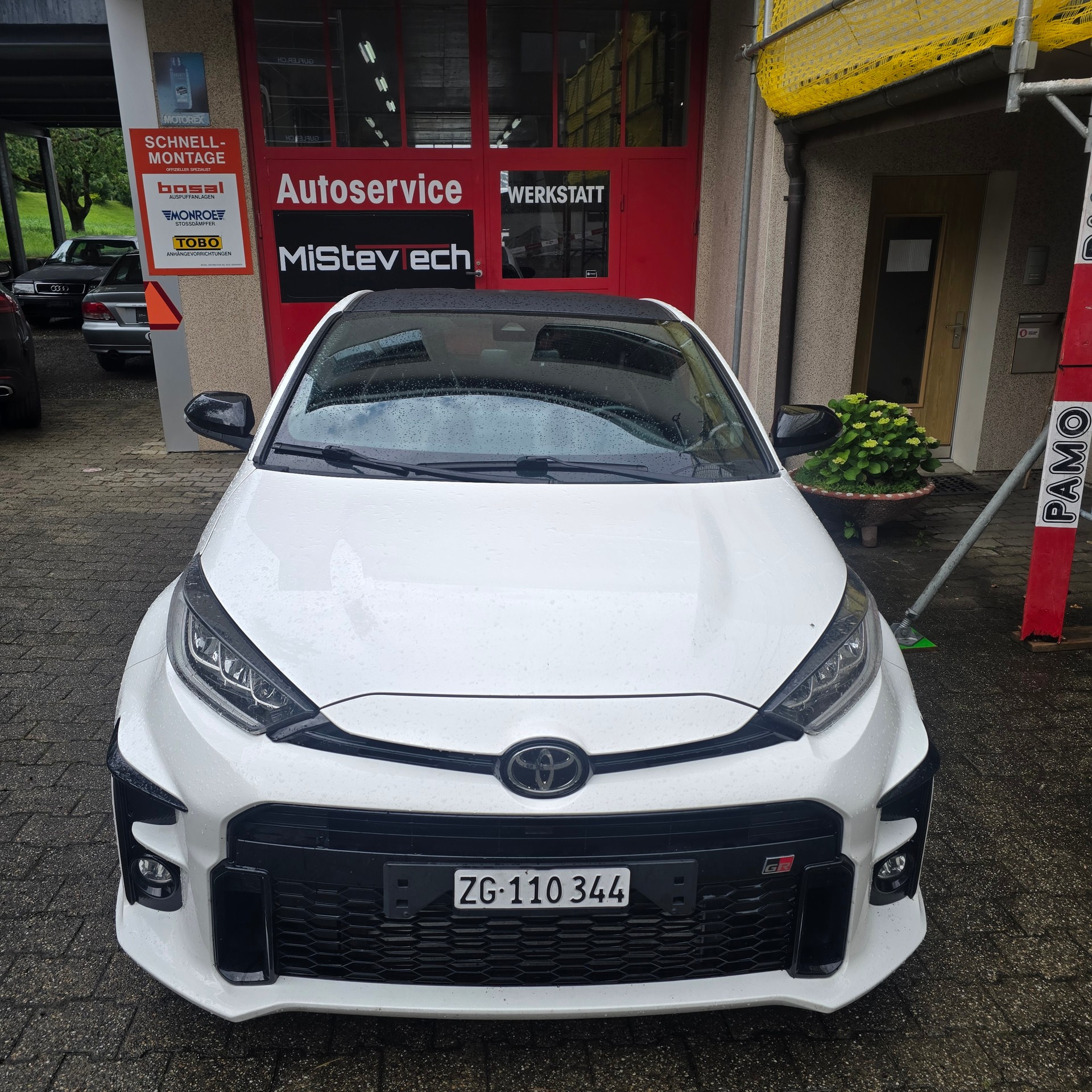 TOYOTA Yaris 1.6 GR Sport