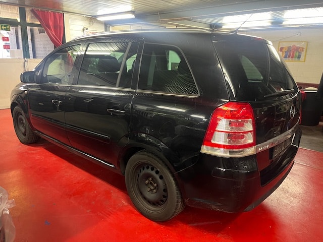 OPEL Zafira 2.2i 16V Edition Automatic-image-1