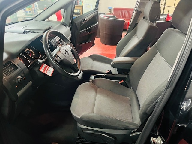 OPEL Zafira 2.2i 16V Edition Automatic-image-14
