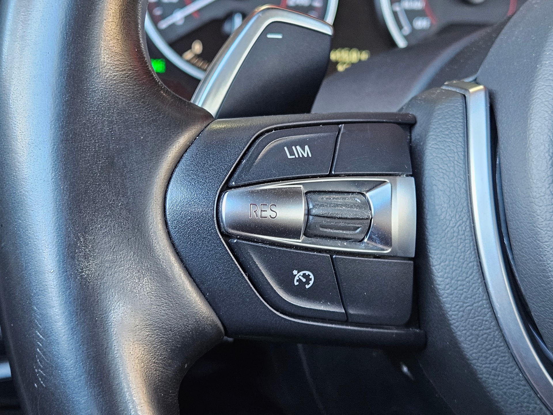 BMW M135i Steptronic-image-11