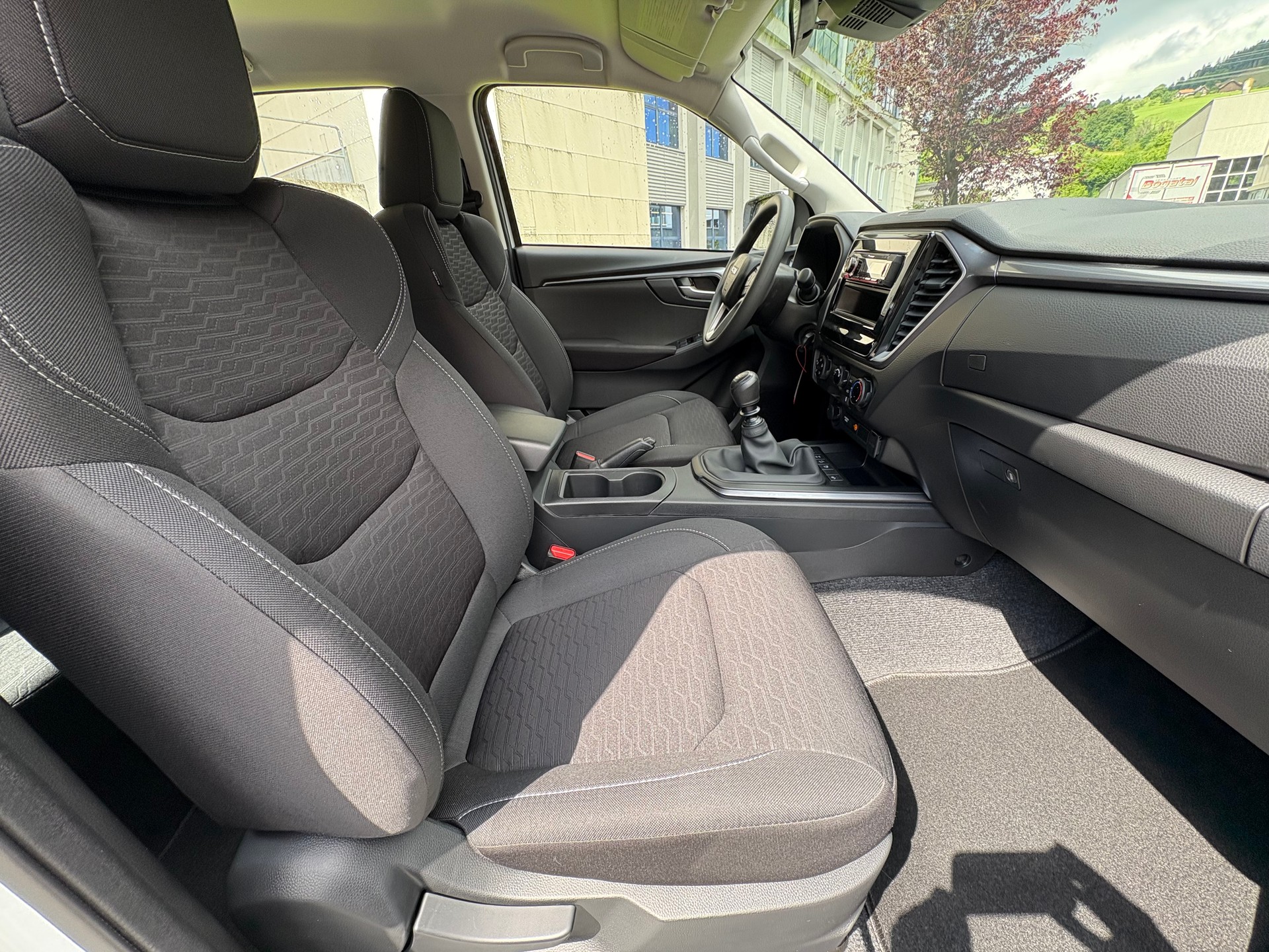 ISUZU D-MAX 1.9 CrewCab N60BB 4x4 ALUBRÜCKE-image-11