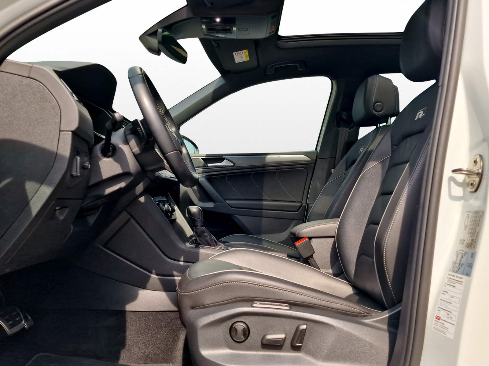 VW Tiguan 2.0 TDI SCR Highline 4Motion DSG-image-6