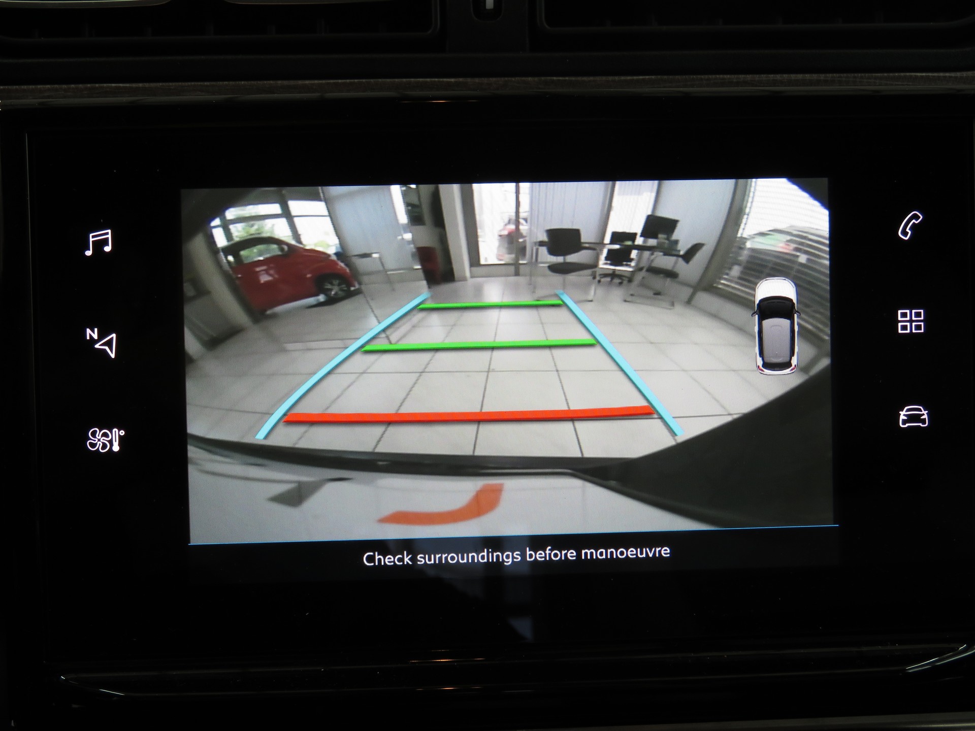 CITROEN C3 1.2i PureTech Swiss Edition EAT6 (Automat)-image-16